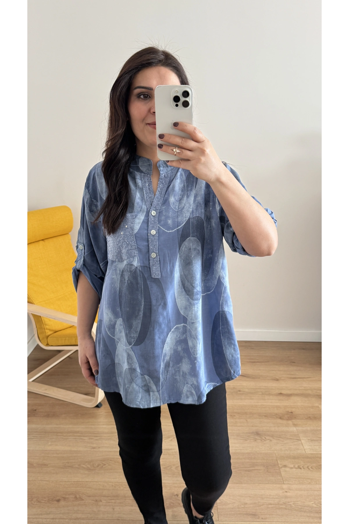 Hakim Yaka Pul Payet İşlemeli Mavi İthal Gömlek