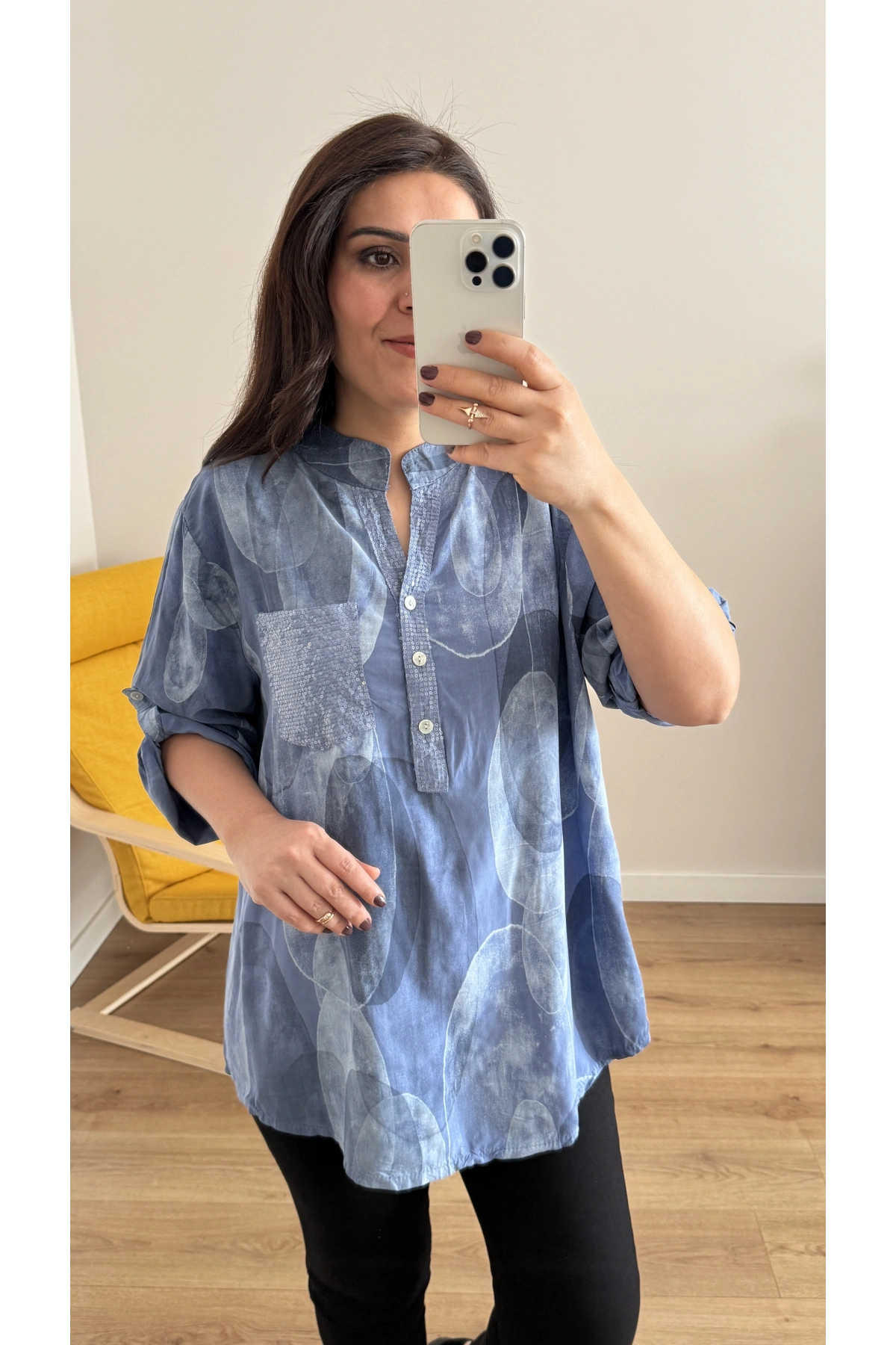 Hakim Yaka Pul Payet İşlemeli Mavi İthal Gömlek