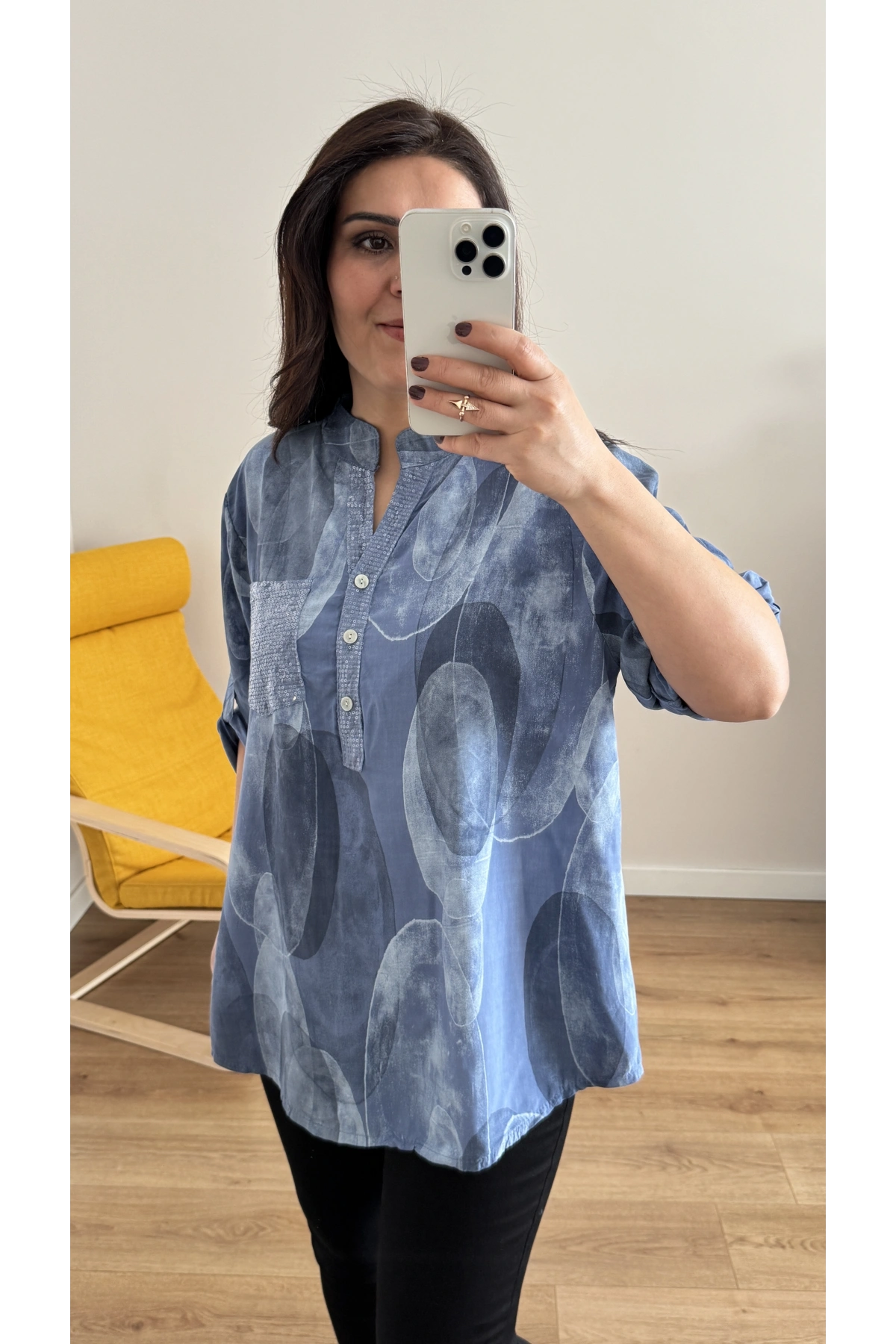 Hakim Yaka Pul Payet İşlemeli Mavi İthal Gömlek