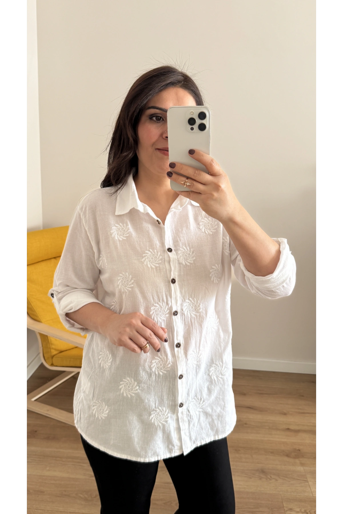 Nakış İşlemeli Pamuklu Beyaz Gömlek