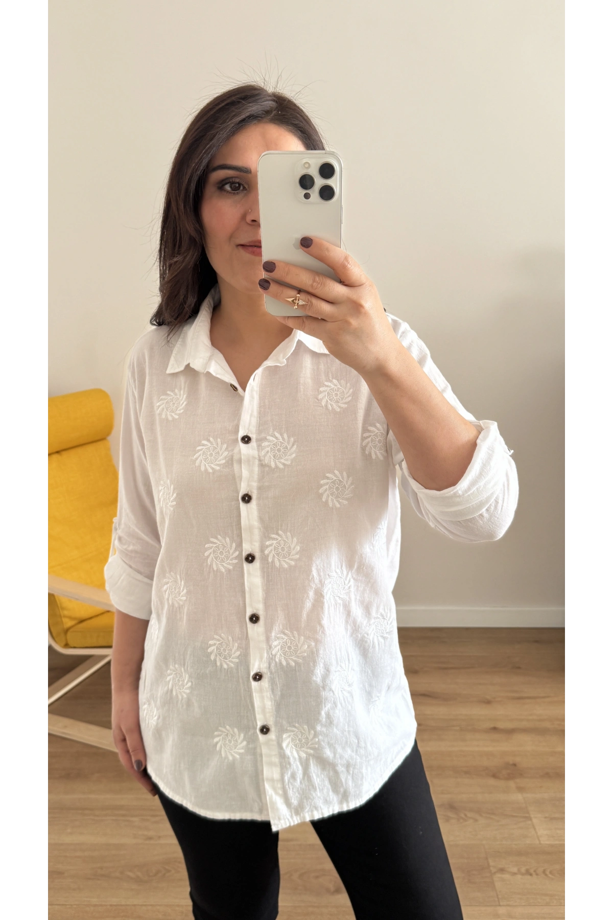 Nakış İşlemeli Pamuklu Beyaz Gömlek