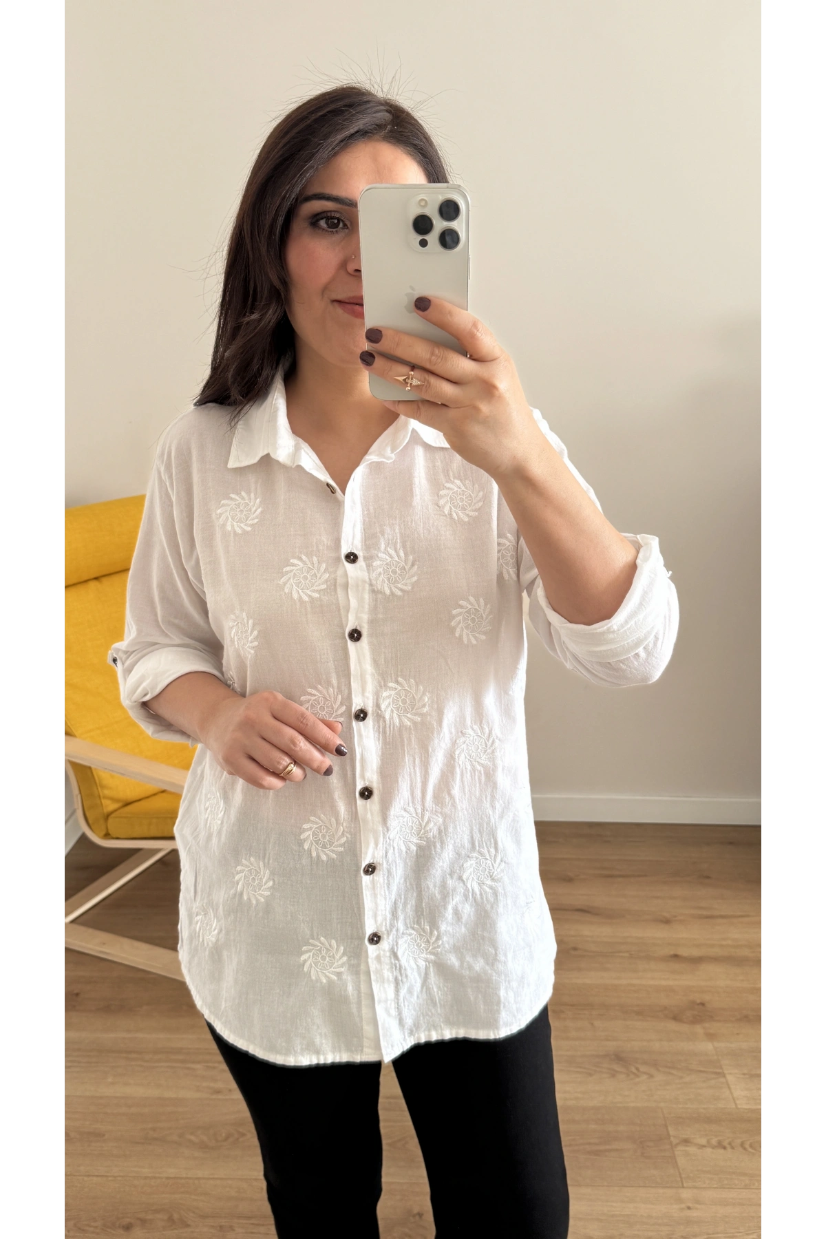 Nakış İşlemeli Pamuklu Beyaz Gömlek