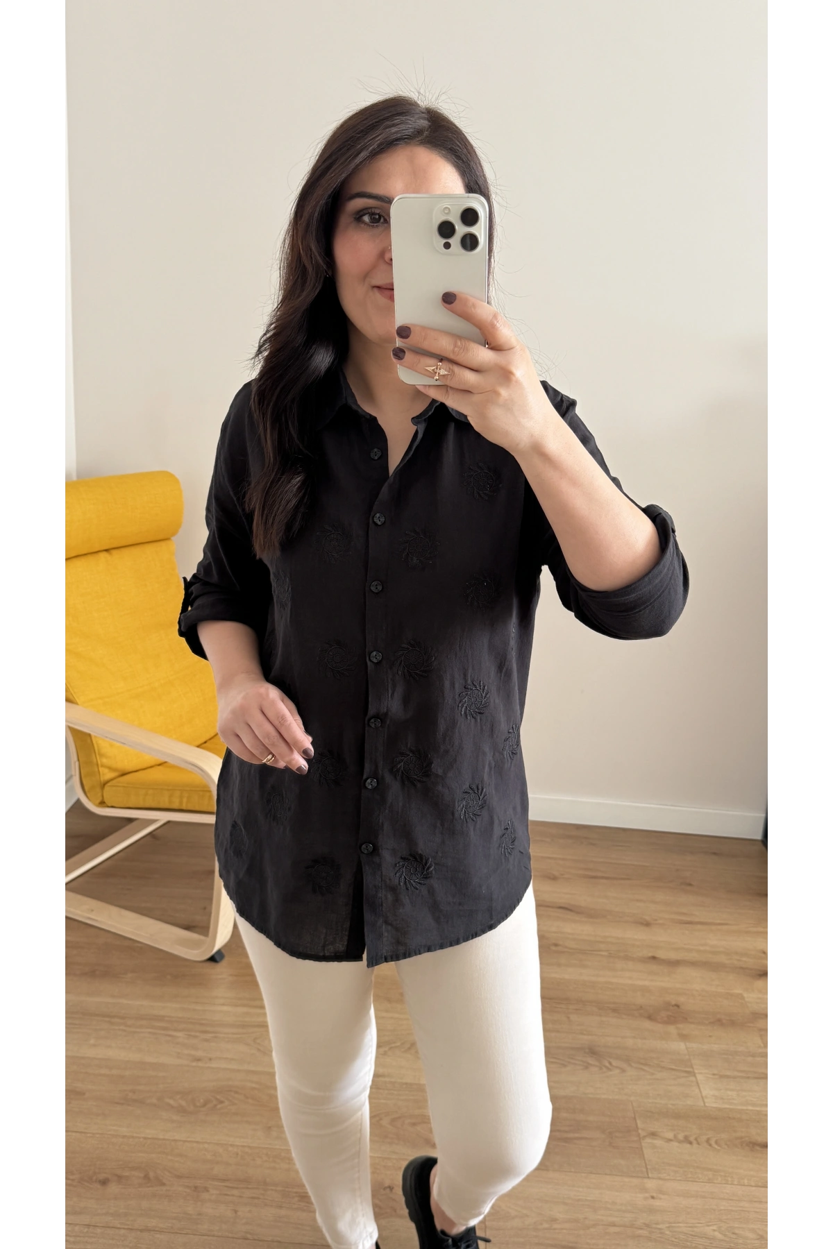 Nakış İşlemeli Pamuklu Siyah Gömlek