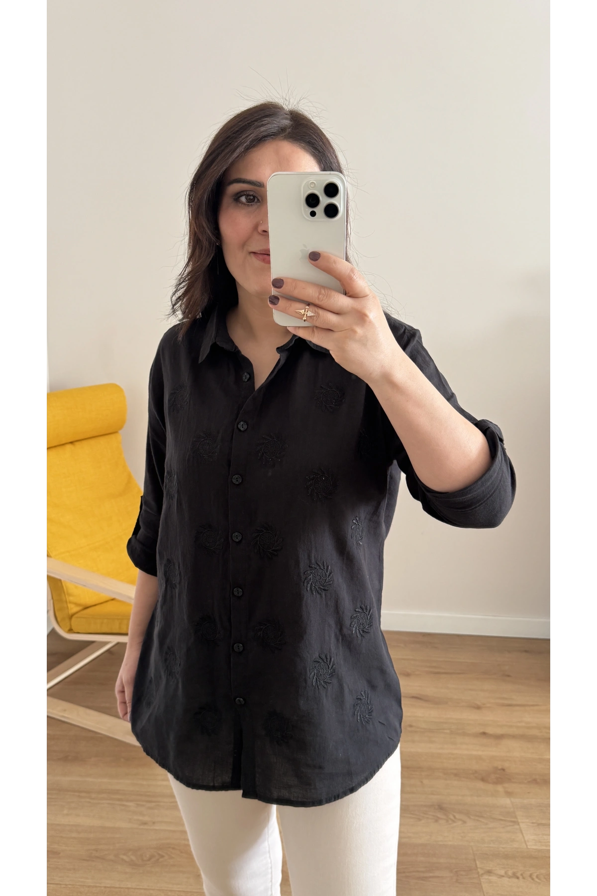 Nakış İşlemeli Pamuklu Siyah Gömlek