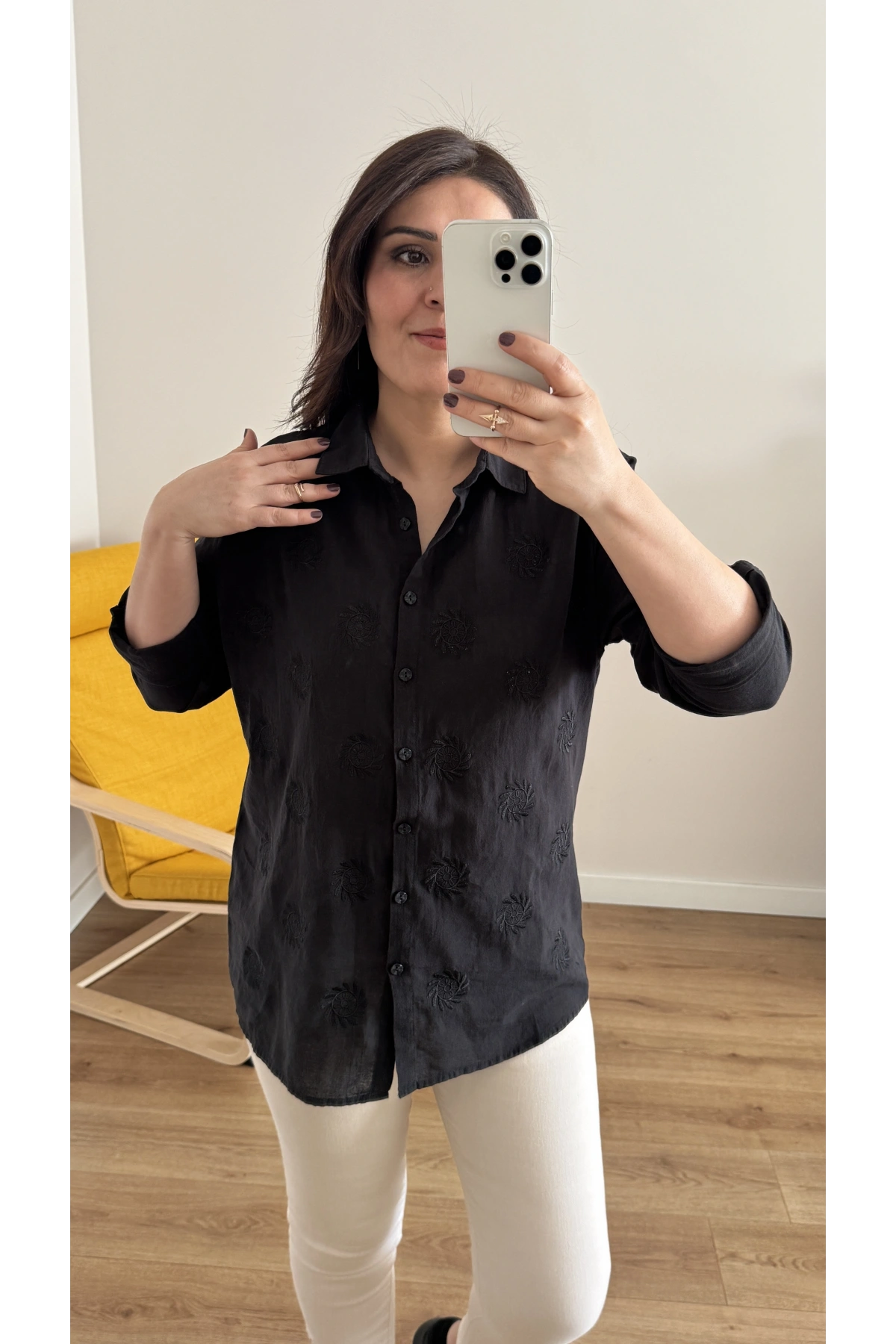 Nakış İşlemeli Pamuklu Siyah Gömlek