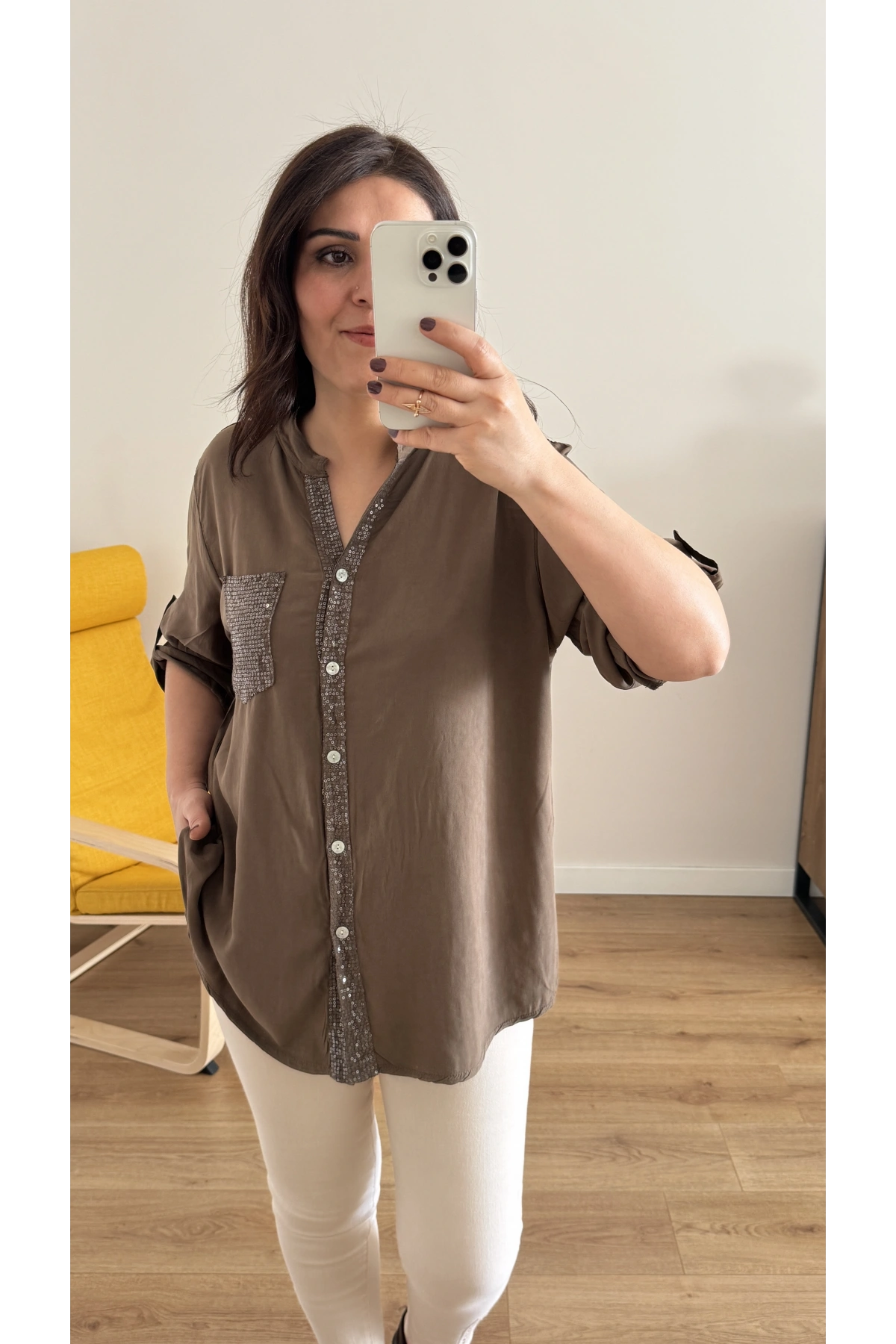 Pul Payet İşlemeli Kahverengi İthal Gömlek