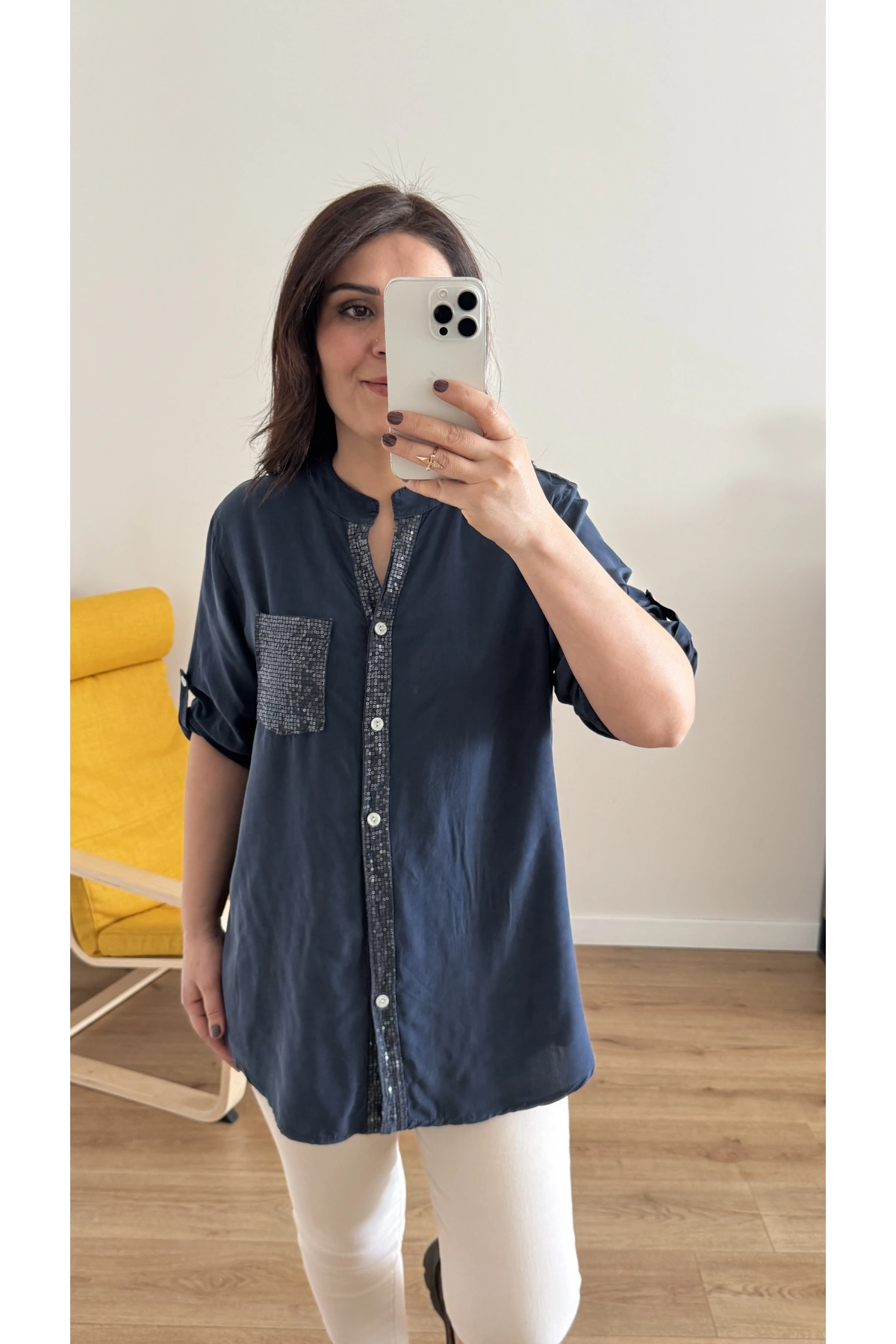 Pul Payet İşlemeli Lacivert İthal Gömlek