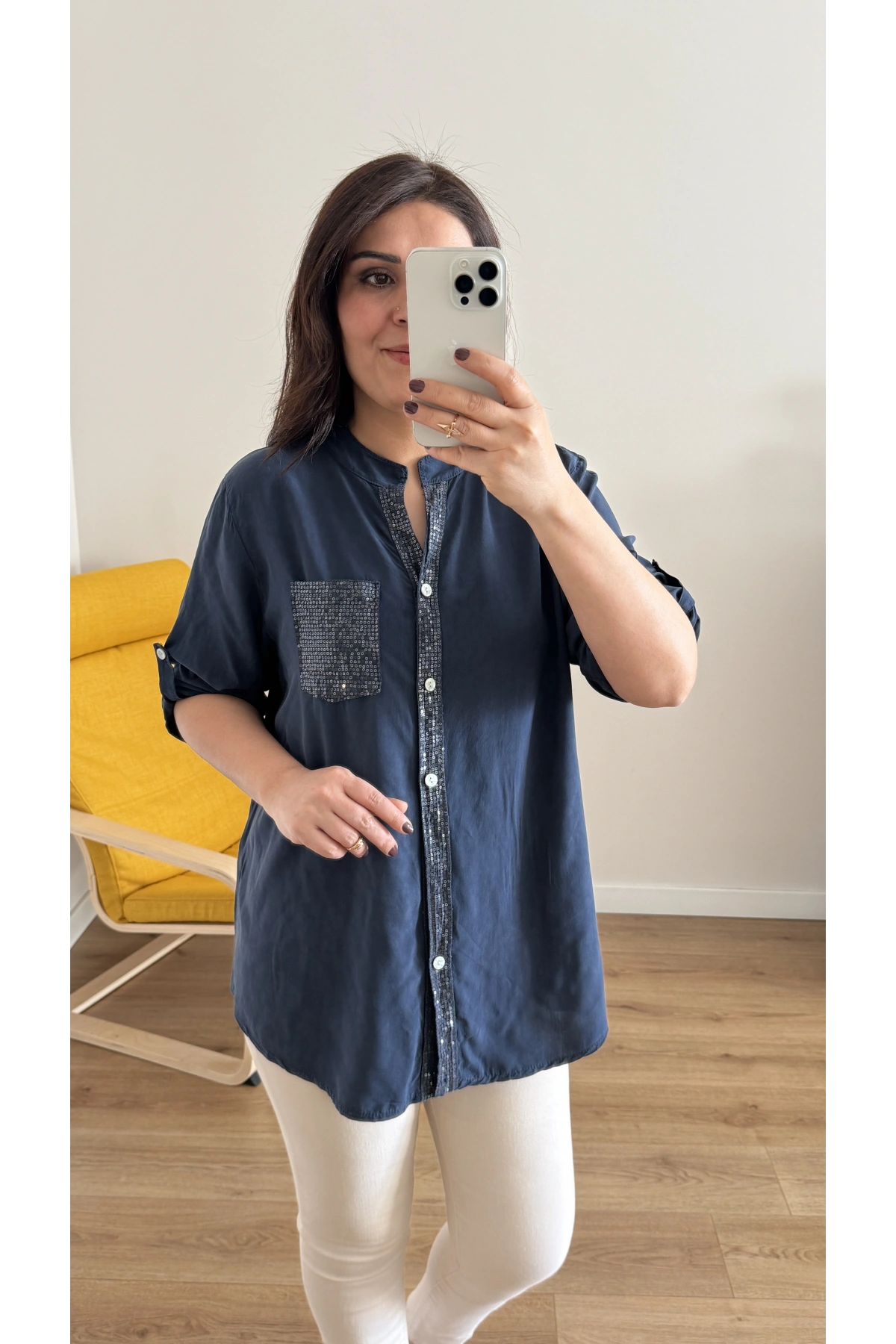 Pul Payet İşlemeli Lacivert İthal Gömlek