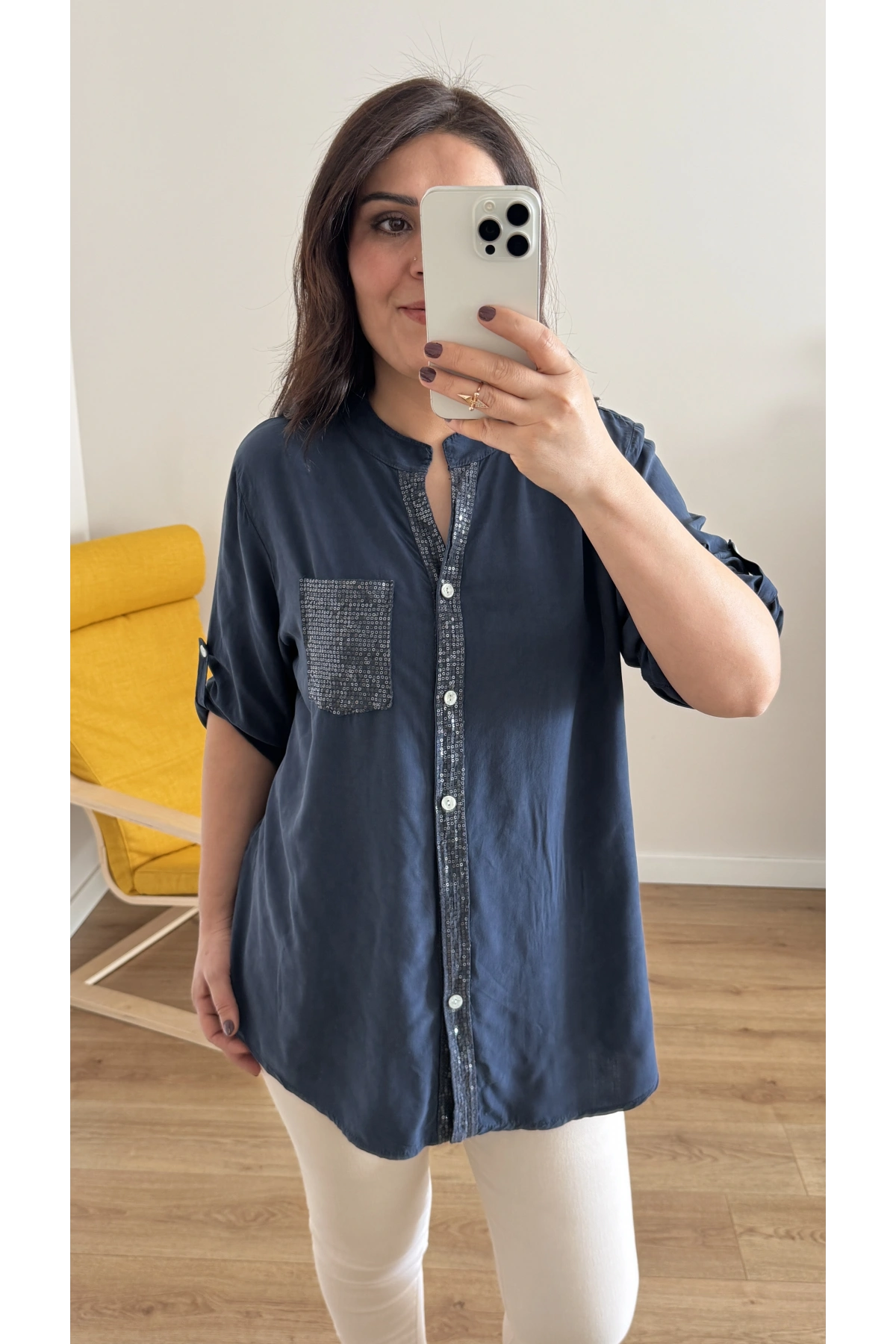 Pul Payet İşlemeli Lacivert İthal Gömlek