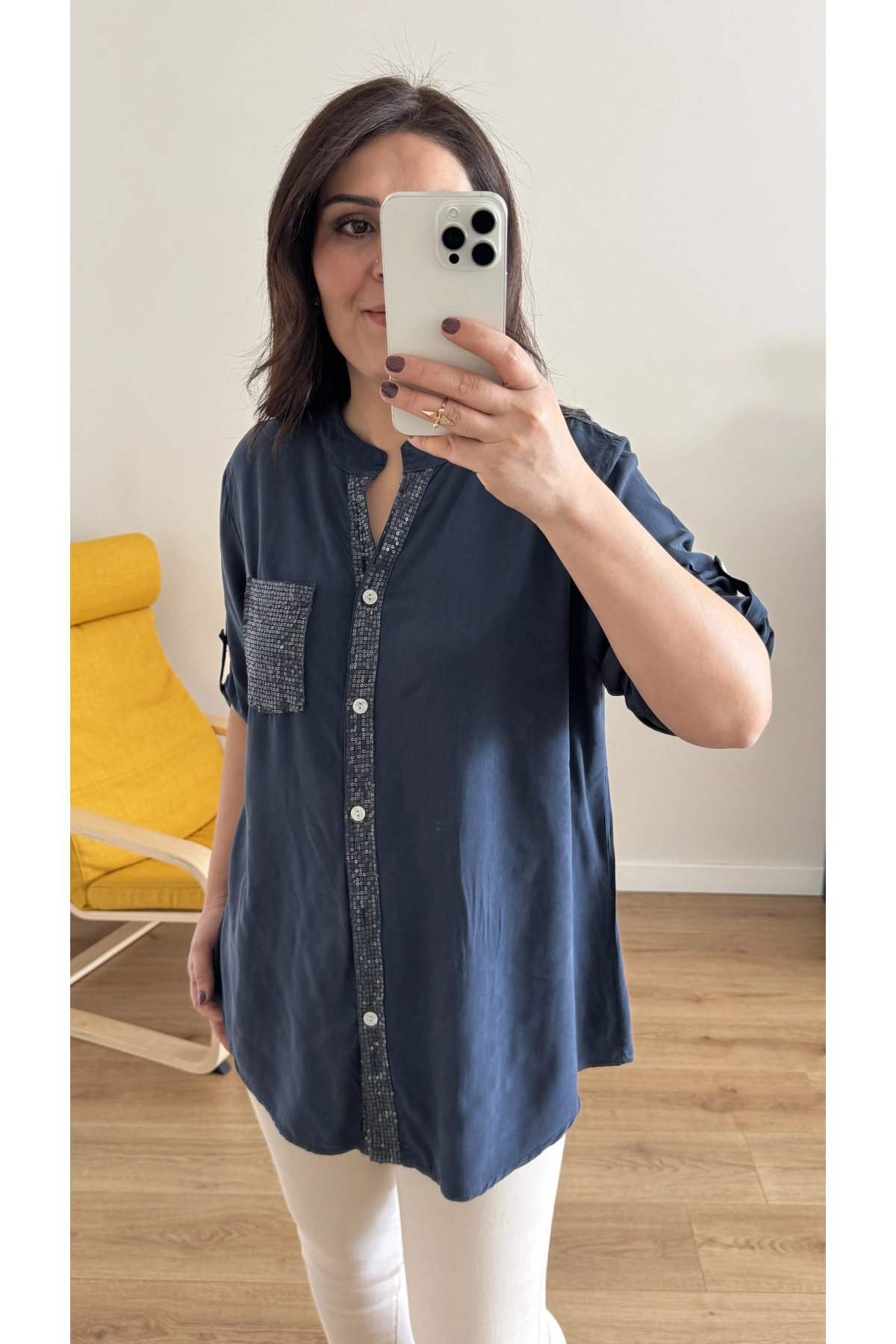 Pul Payet İşlemeli Lacivert İthal Gömlek