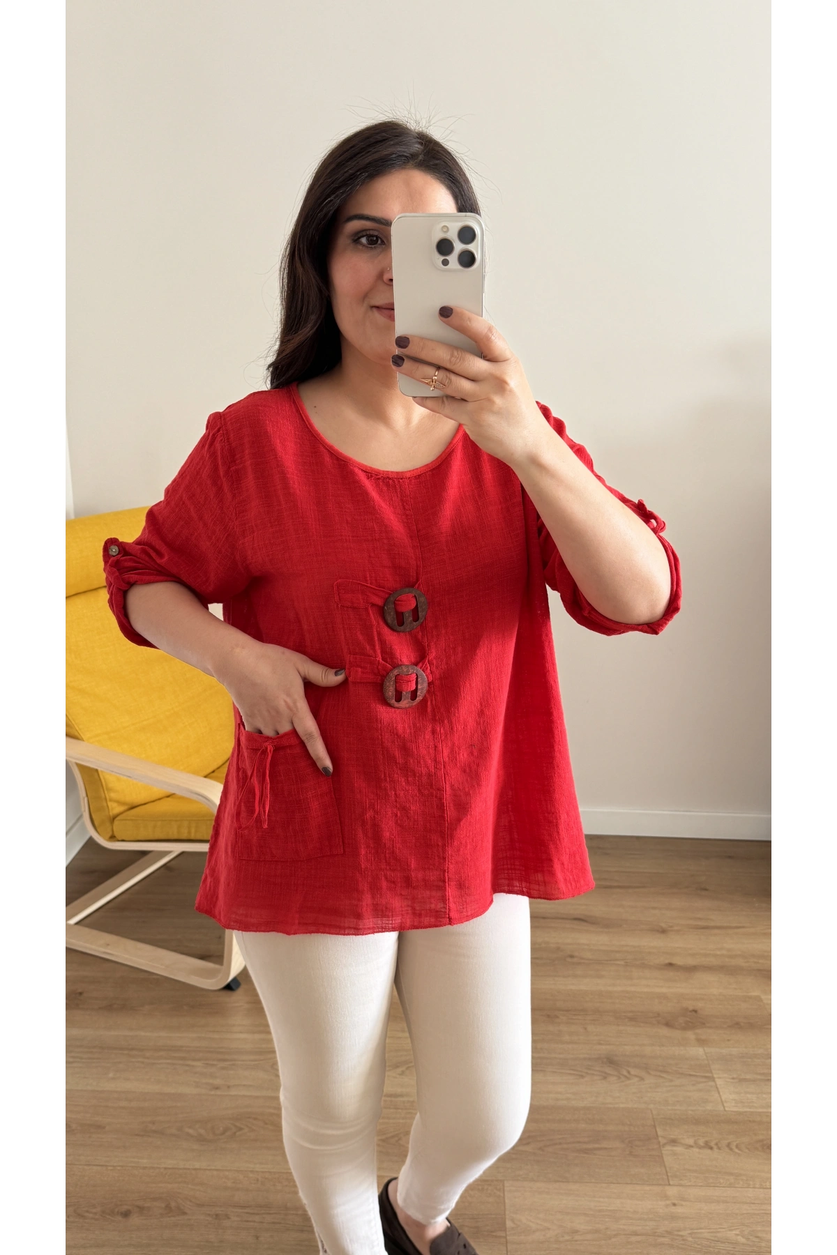Düğme Detaylı Kırmızı İthal Bluz