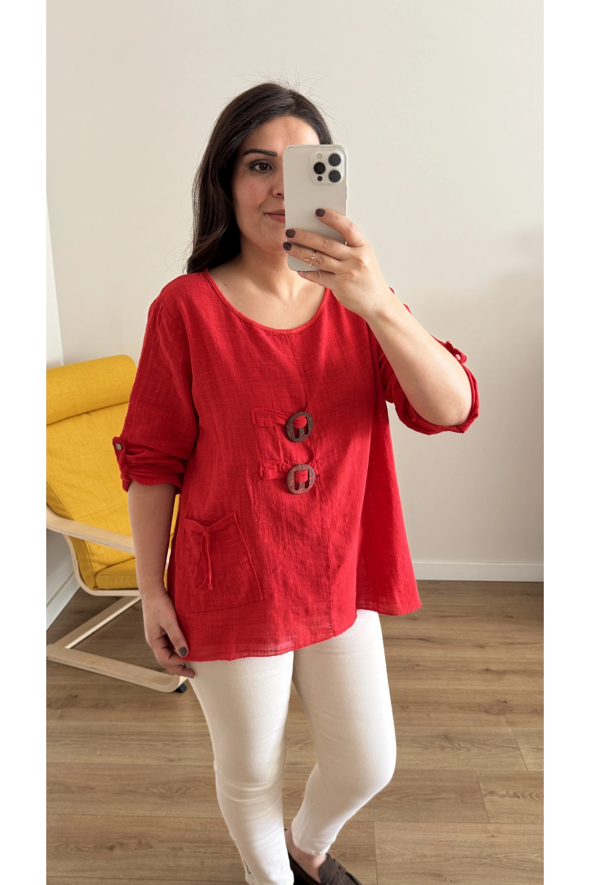 Düğme Detaylı Kırmızı İthal Bluz