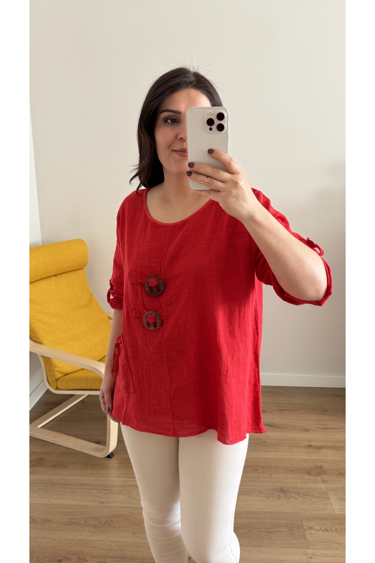Düğme Detaylı Kırmızı İthal Bluz