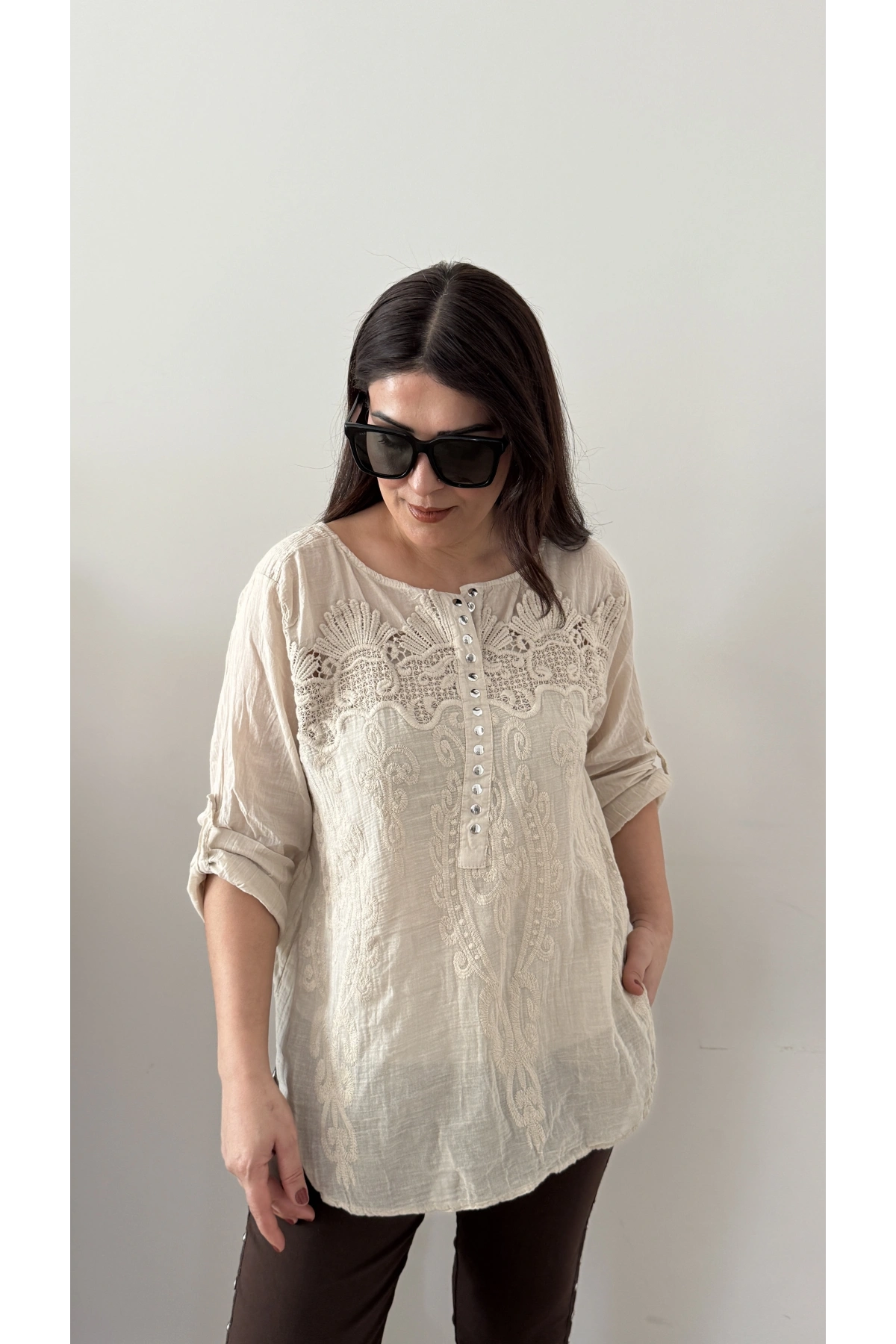 Nakışlı Zımba Düğmeli Krem Rengi İkili Takım Gömlek