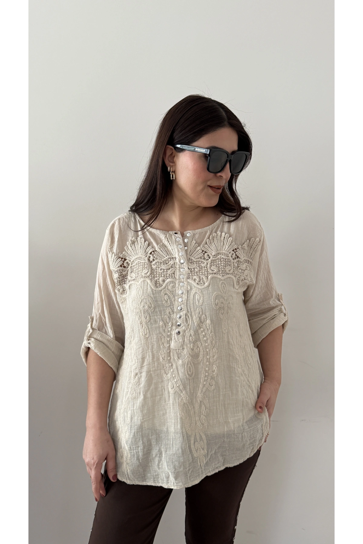 Nakışlı Zımba Düğmeli Krem Rengi İkili Takım Gömlek