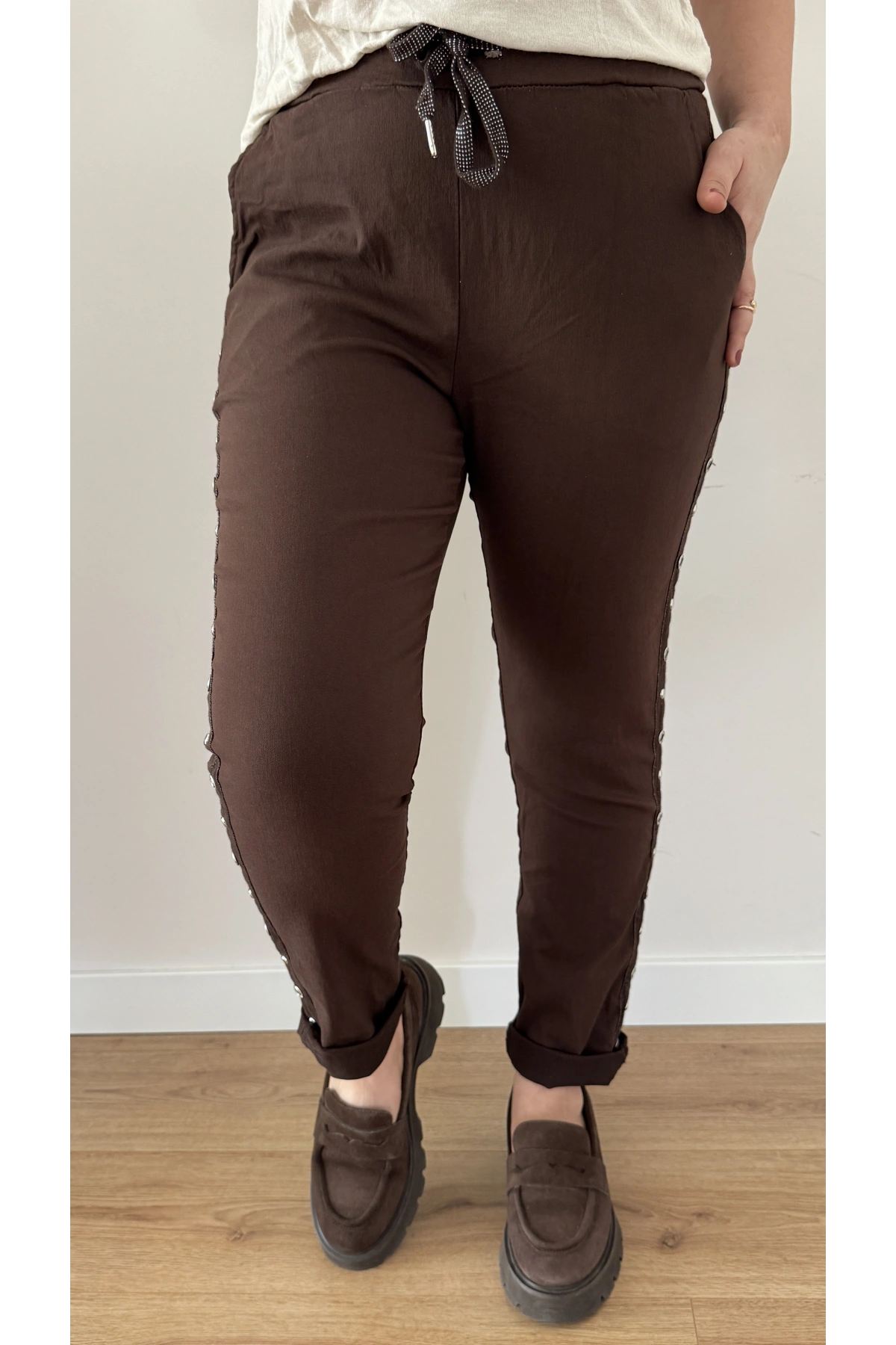 Yanı Zımba Şeritli Kahverengi İthal Pantolon