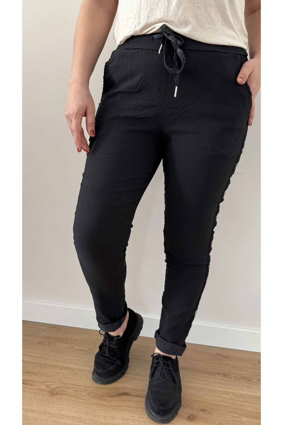 Yanı Şerit Zımbalı Siyah İthal Pantolon