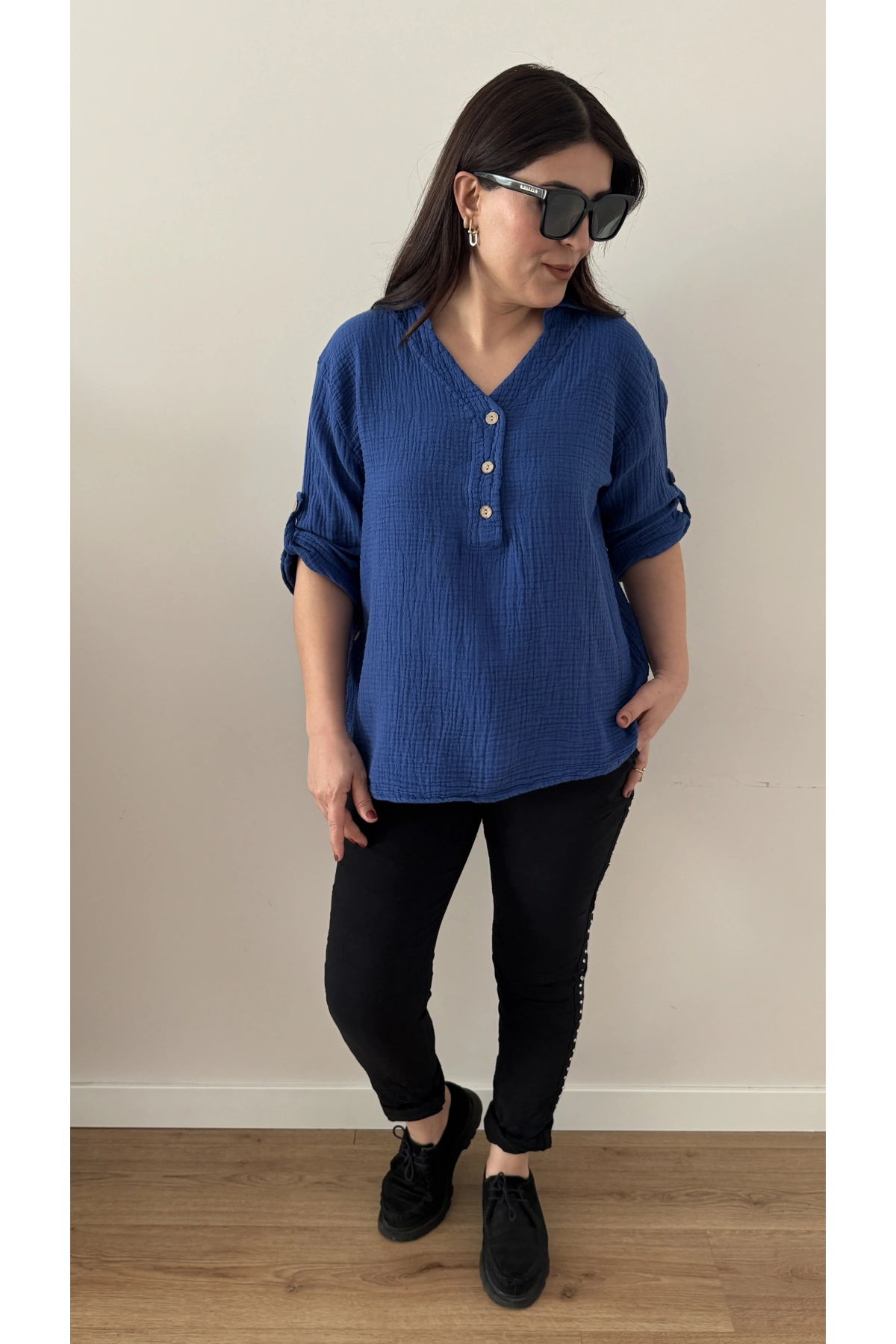 Yakalı Önü Düğmeli Saks Mavi Müslin  Bluz