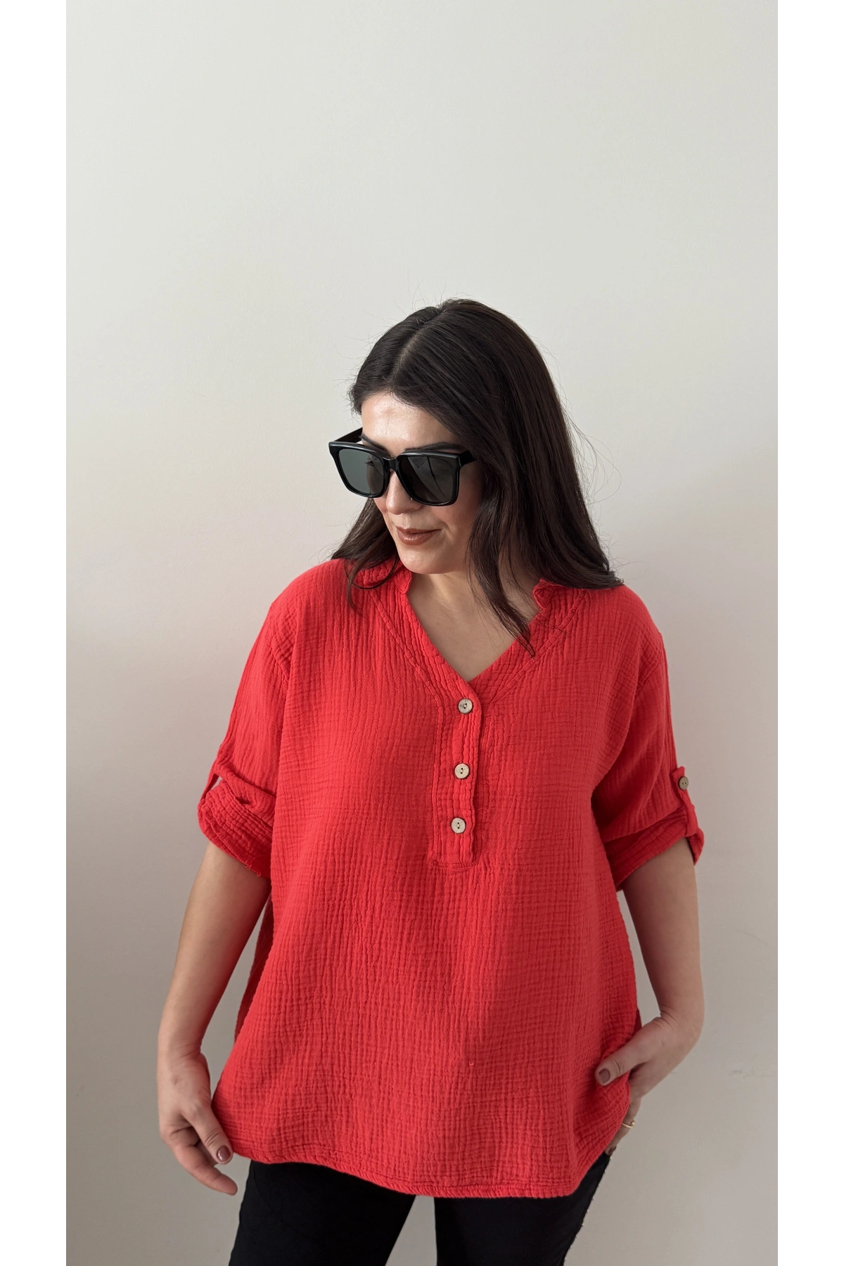 Yakalı Önü Düğmeli Narçiçeği Rengi Müslin Bluz