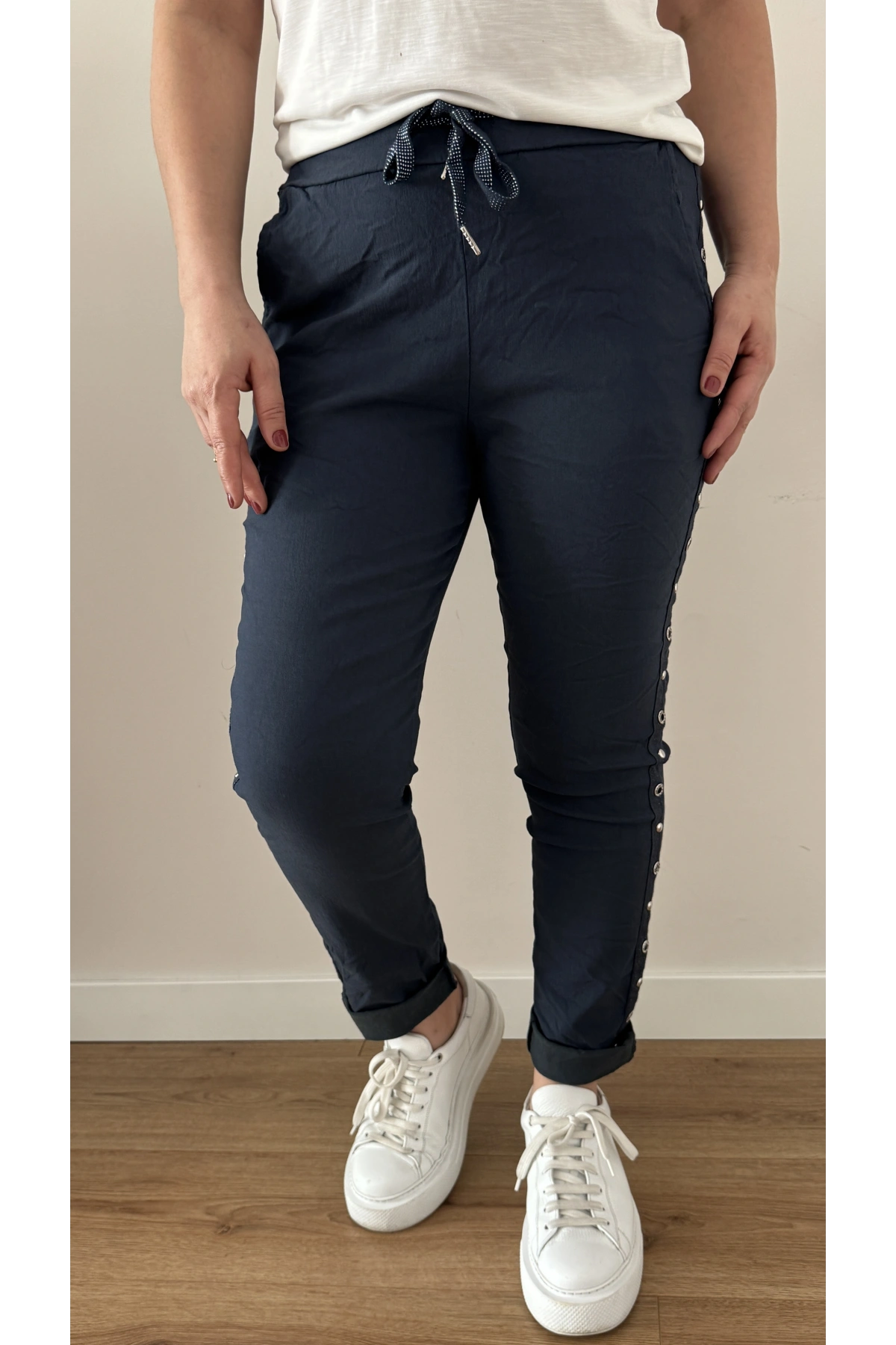 Yanı Zımba Şeritli Lacivert İthal Pantolon