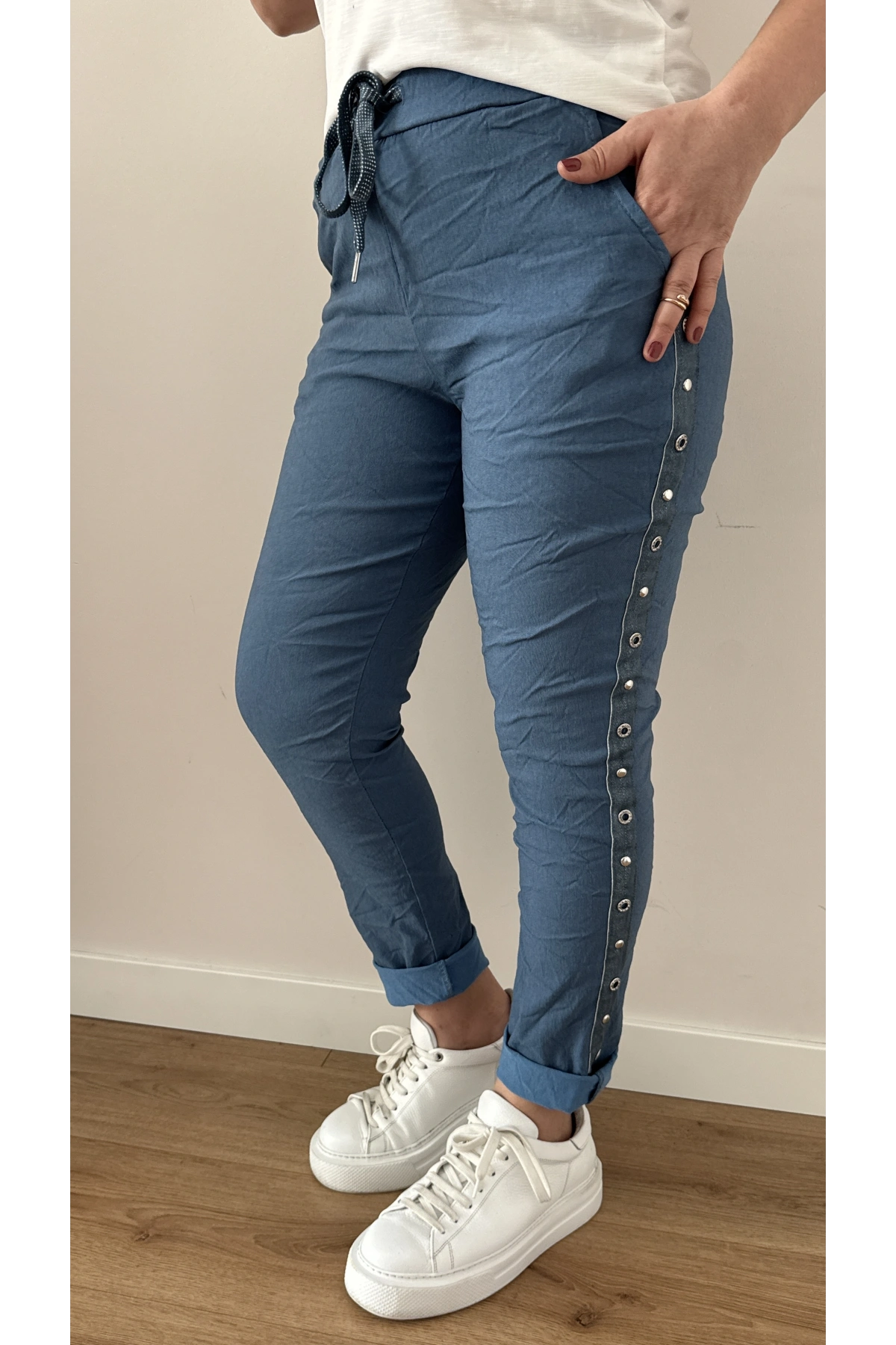 Yanı Zımba Şeritli Mavi İthal Pantolon