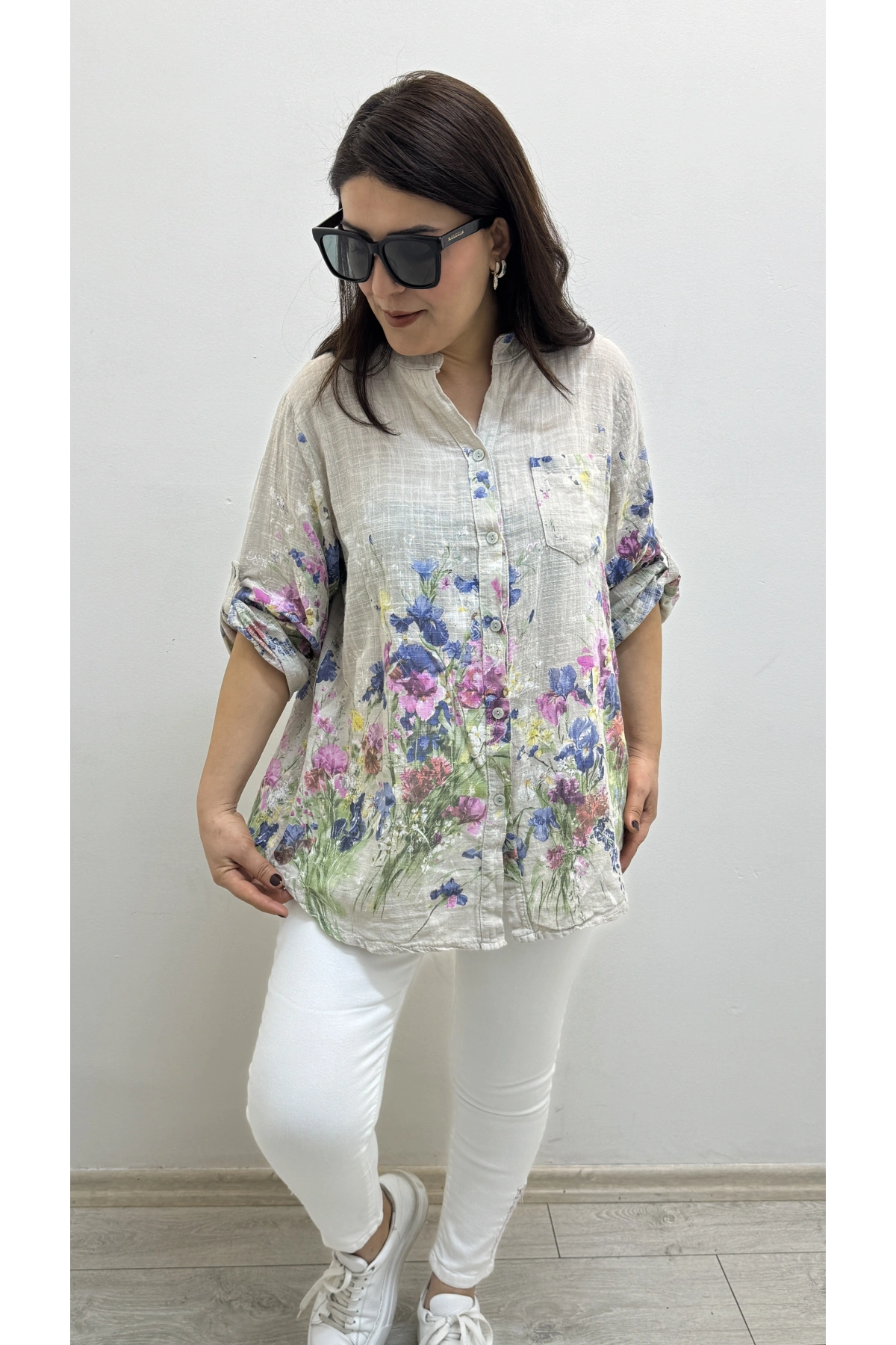 Çiçek Desenli Bej Renk ithal Gömlek