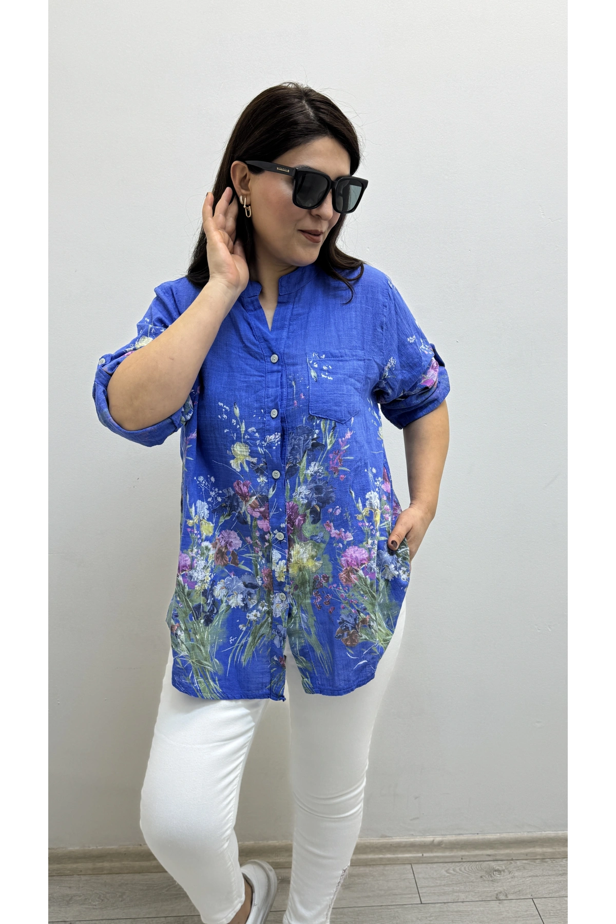 Çiçek Desenli İndigo Mavi İthal Gömlek