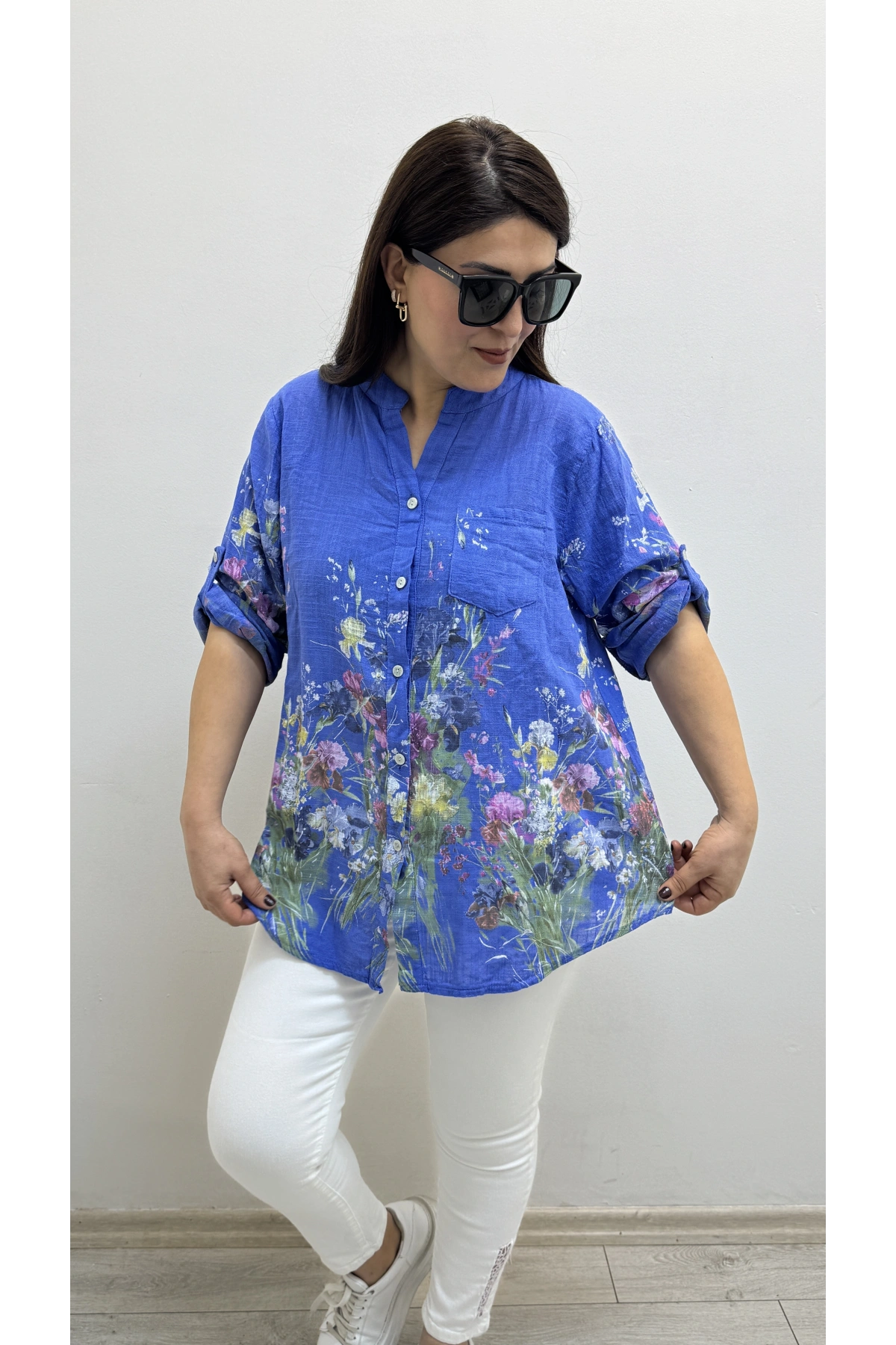 Çiçek Desenli İndigo Mavi İthal Gömlek