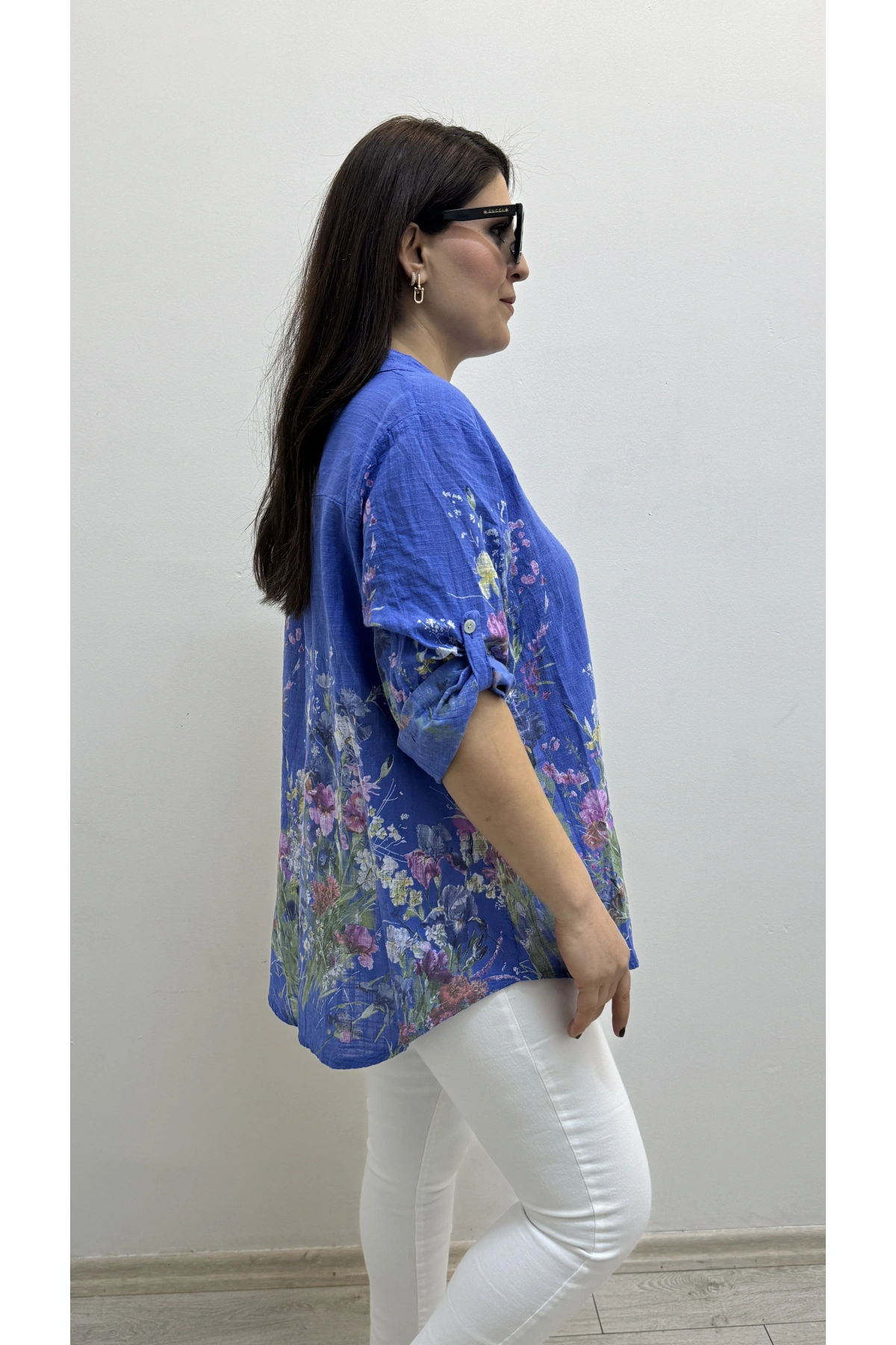 Çiçek Desenli İndigo Mavi İthal Gömlek