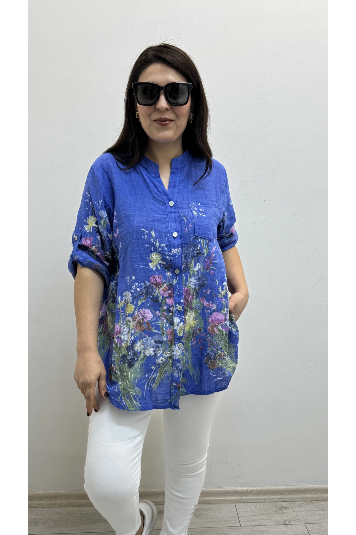 Çiçek Desenli İndigo Mavi İthal Gömlek