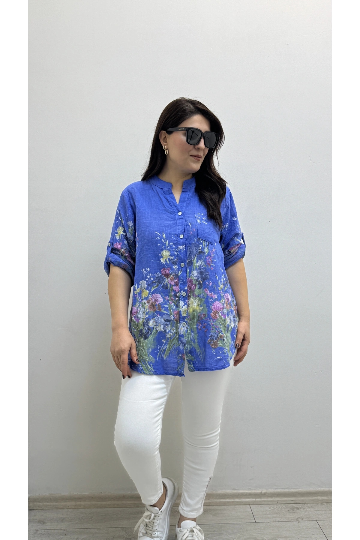 Çiçek Desenli İndigo Mavi İthal Gömlek