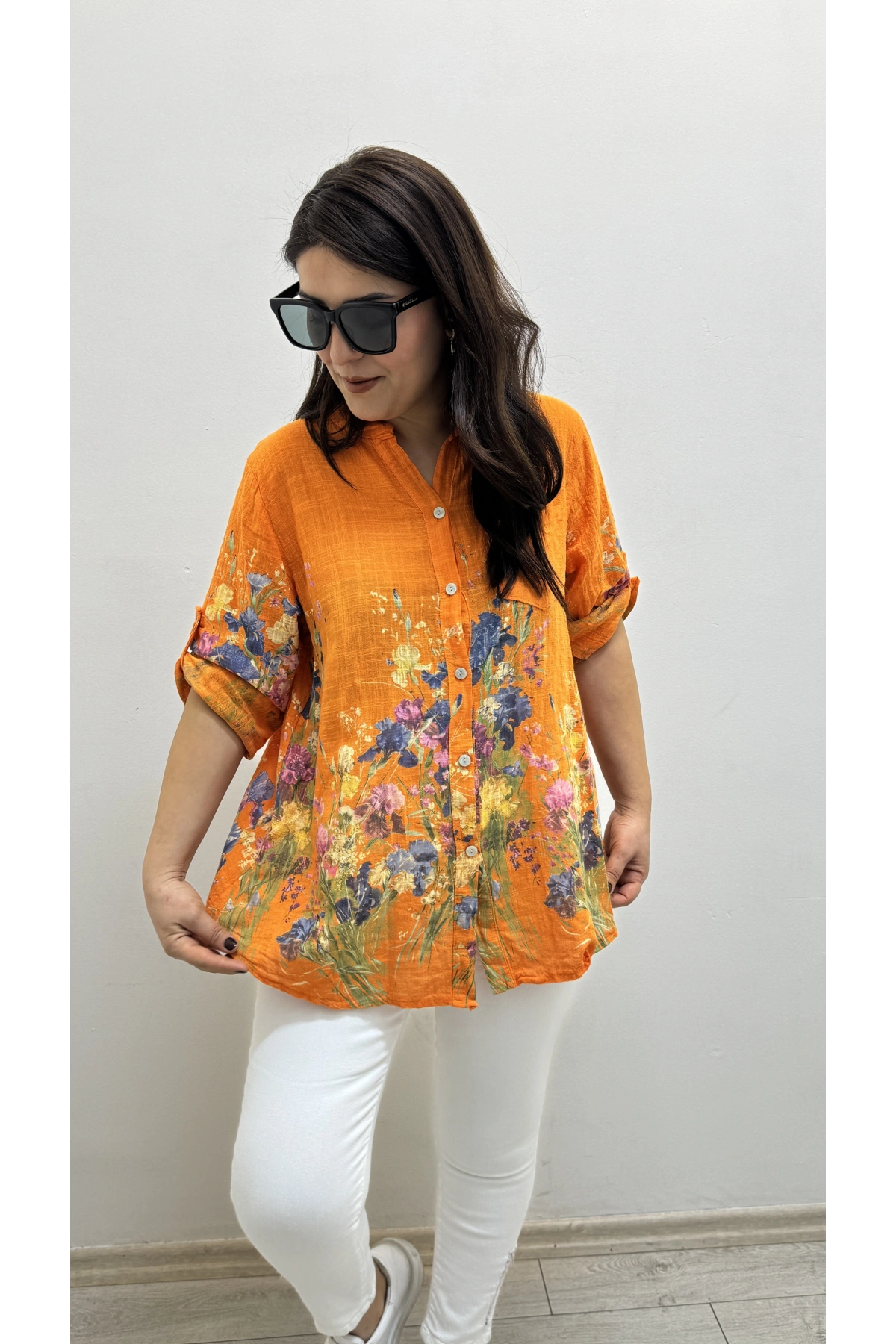 Çiçek Desenli Turuncu İthal Gömlek