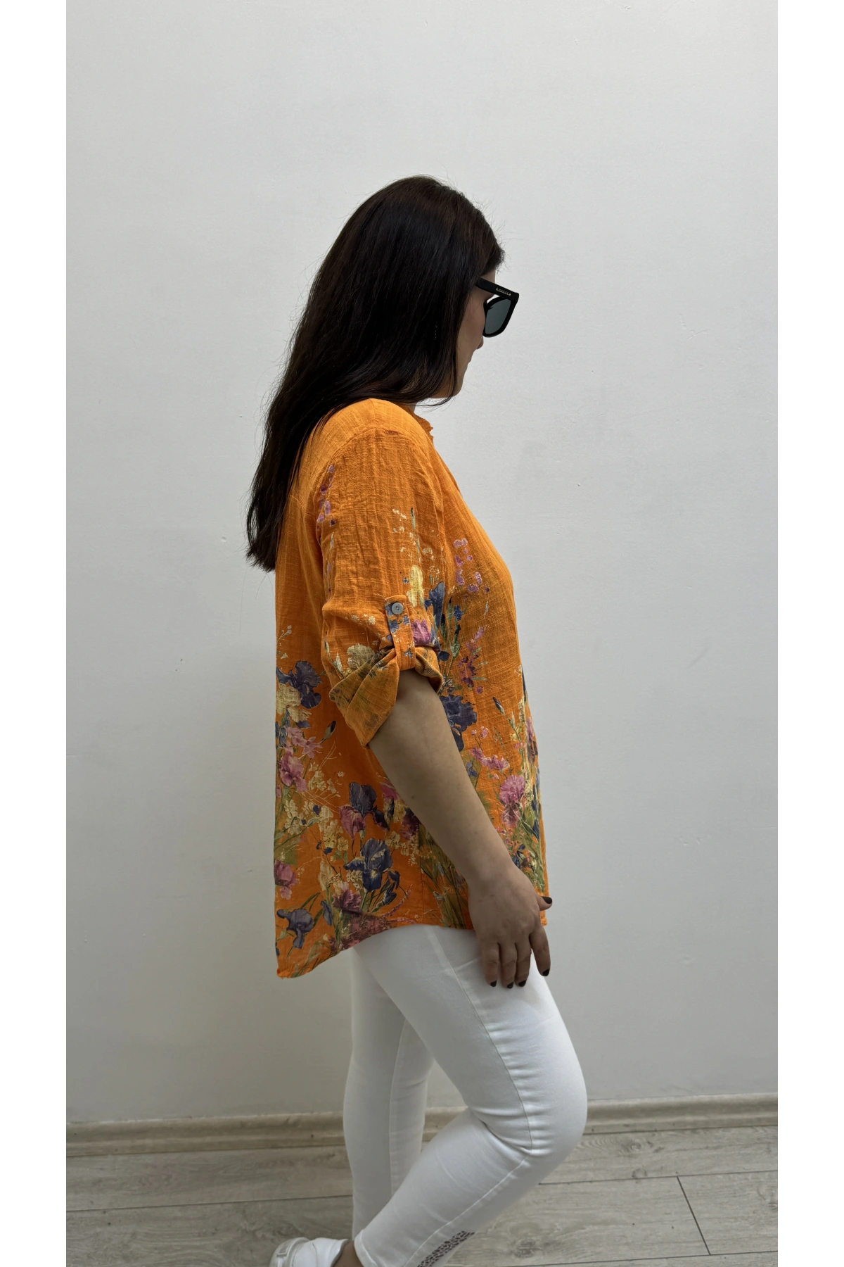 Çiçek Desenli Turuncu İthal Gömlek