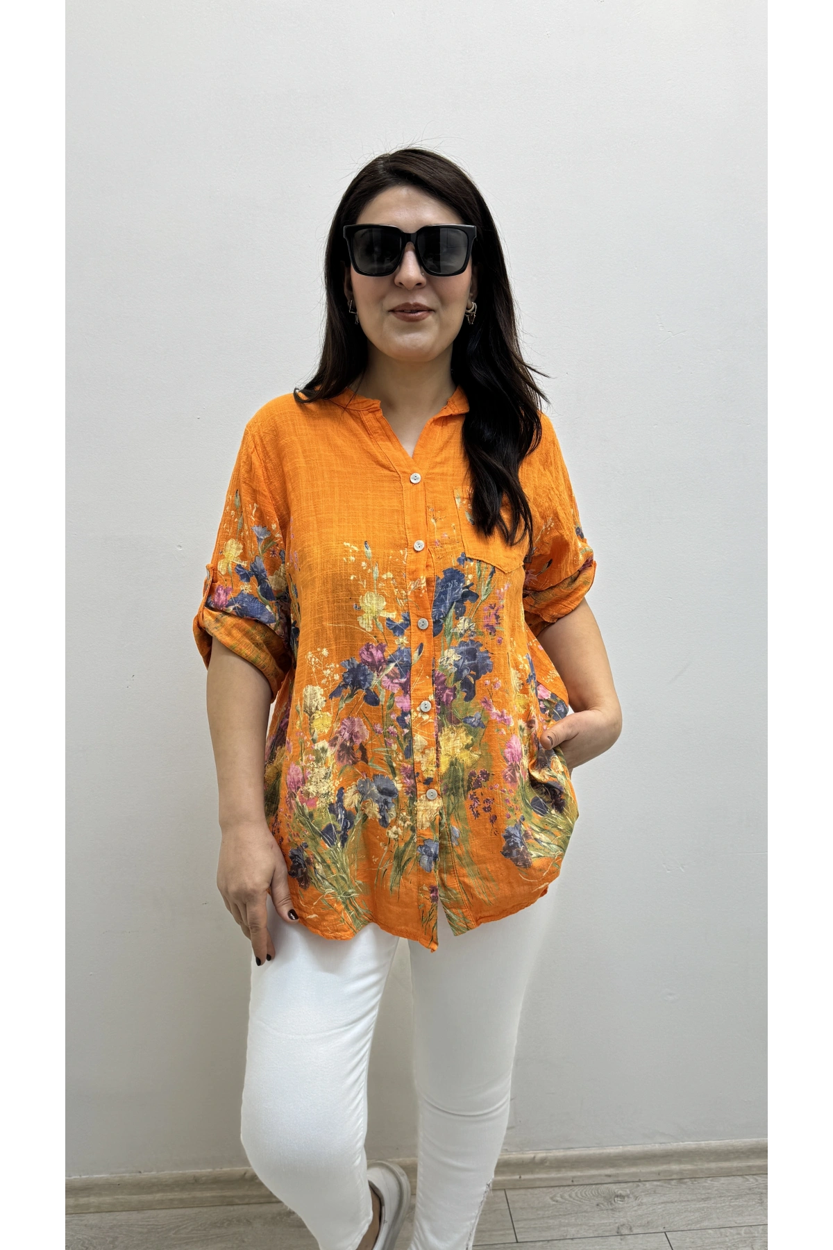 Çiçek Desenli Turuncu İthal Gömlek