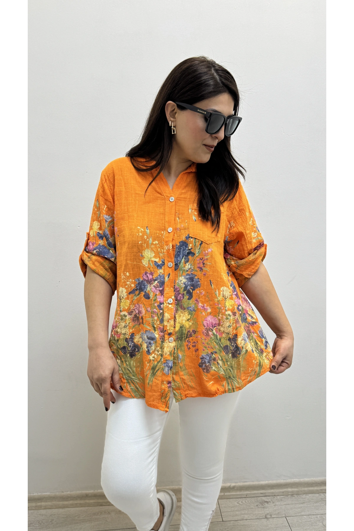 Çiçek Desenli Turuncu İthal Gömlek