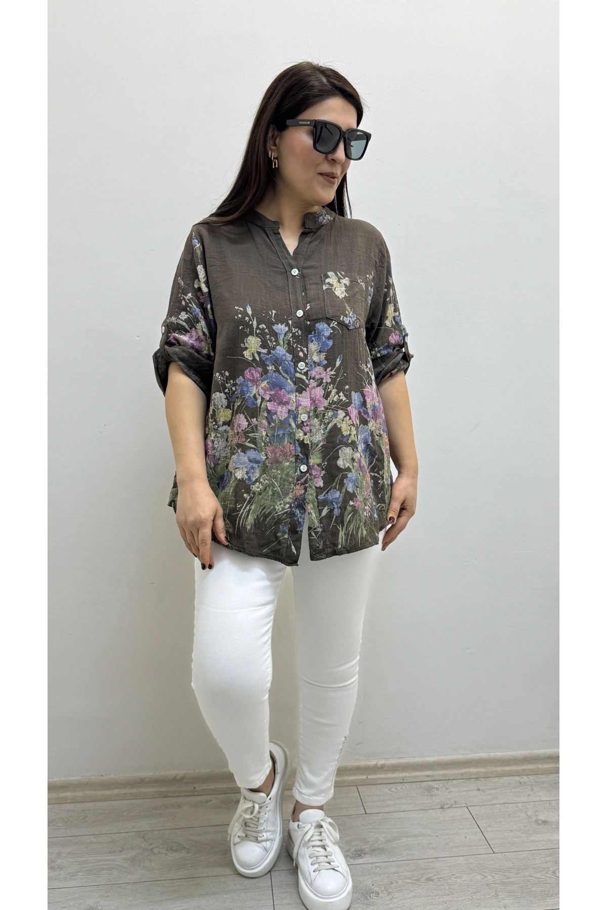 Çiçek Desenli Kahverengi İthal Gömlek