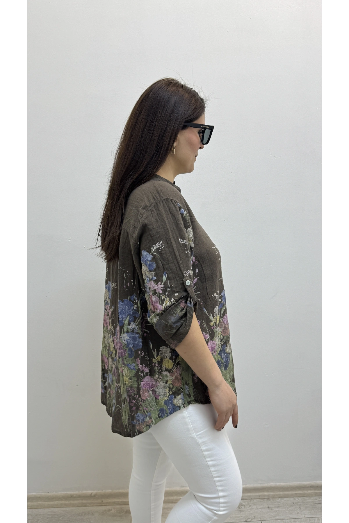 Çiçek Desenli Kahverengi İthal Gömlek