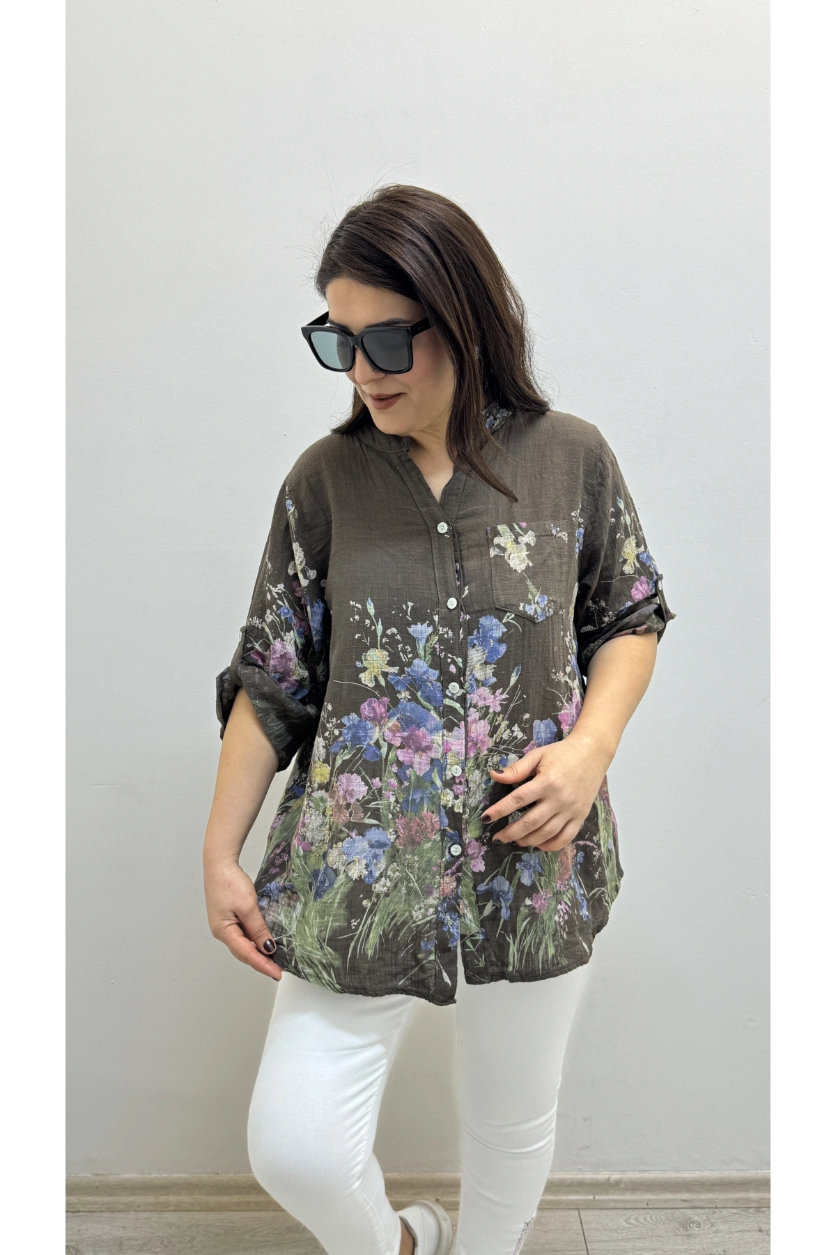 Çiçek Desenli Kahverengi İthal Gömlek