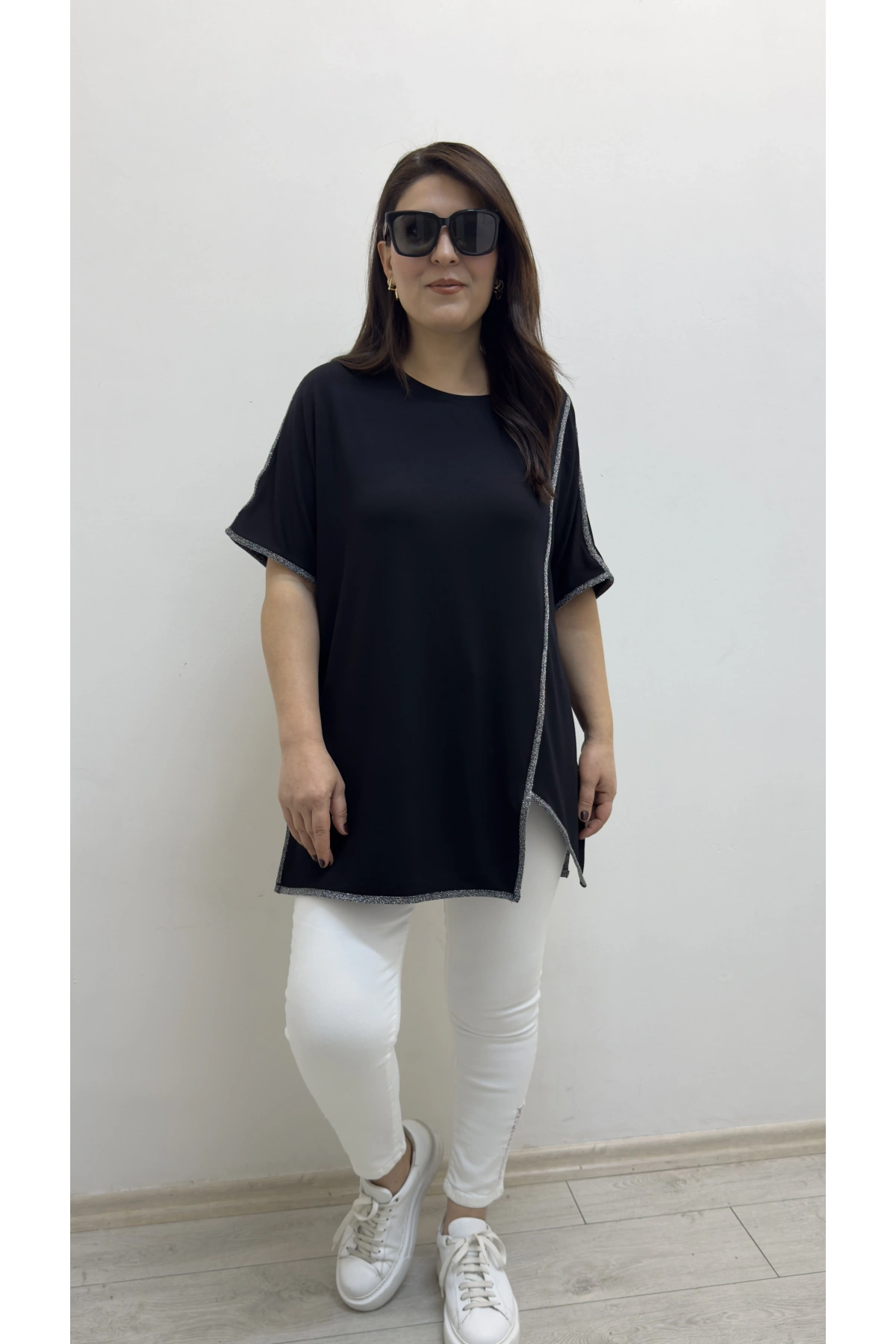 Asimetrik Kesim Sim Şeritli Siyah Bluz