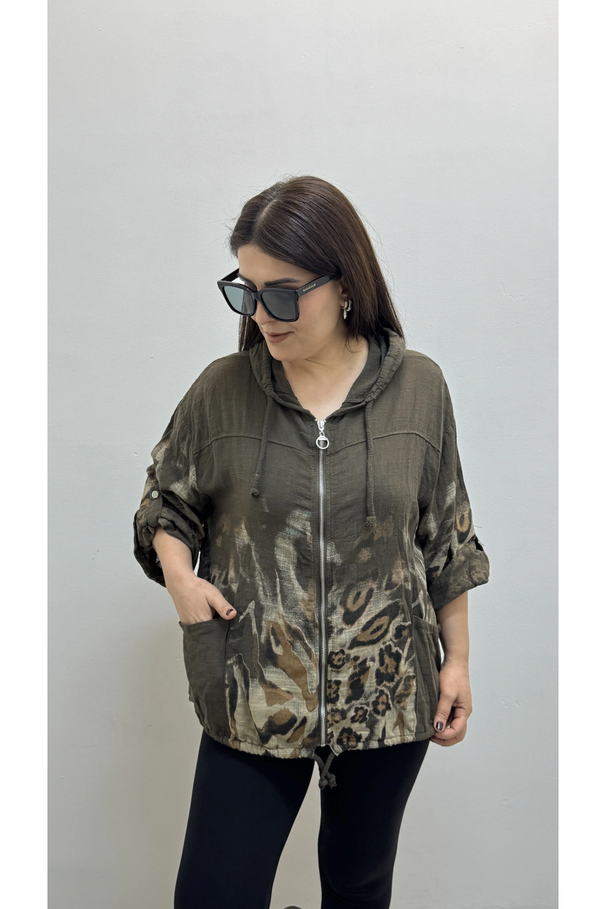 Leopar Desenli Fermuarlı Kahverengi İthal Gömlek