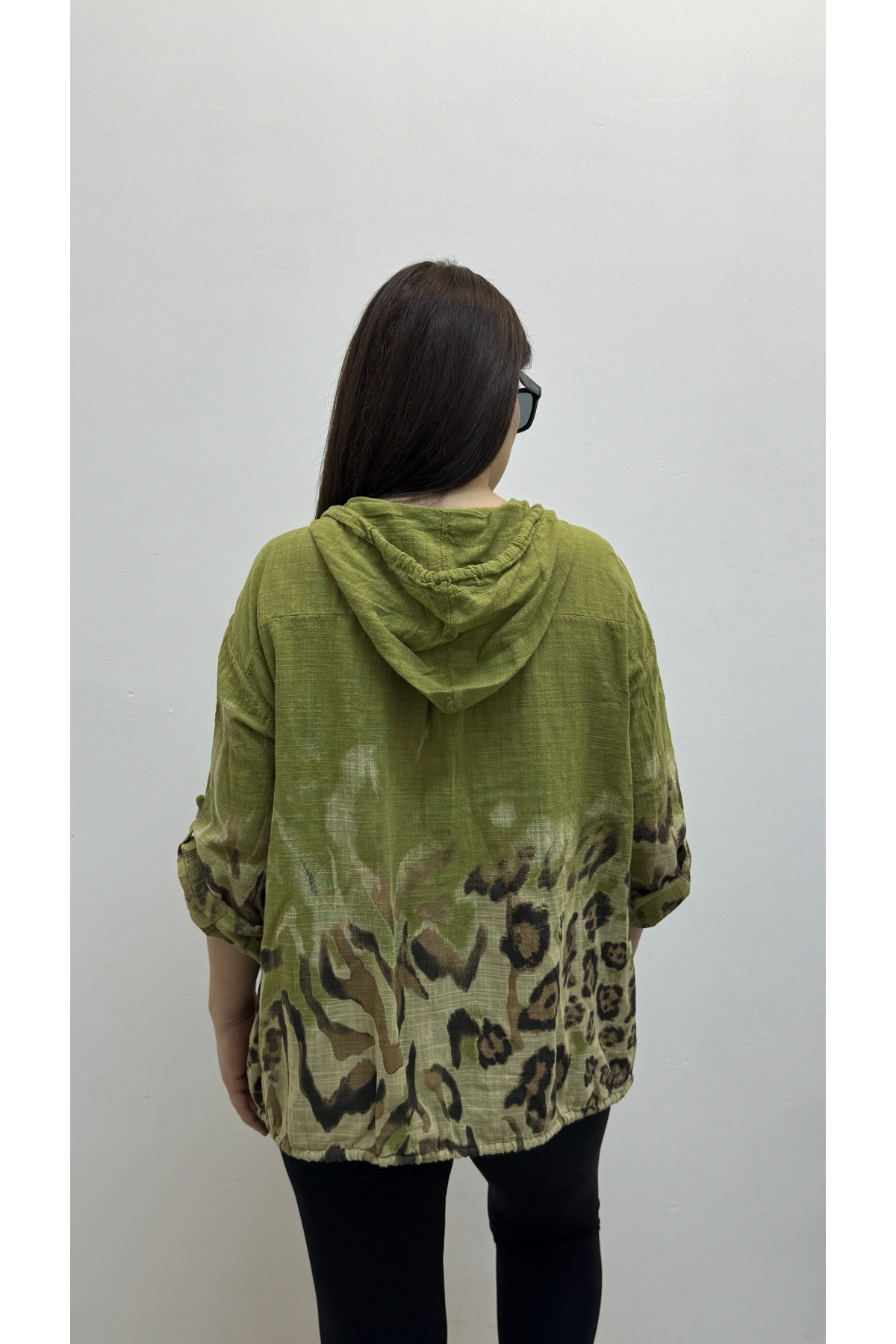 Leopar Desenli Yağ Yeşili Fermuarlı İthal Gömlek