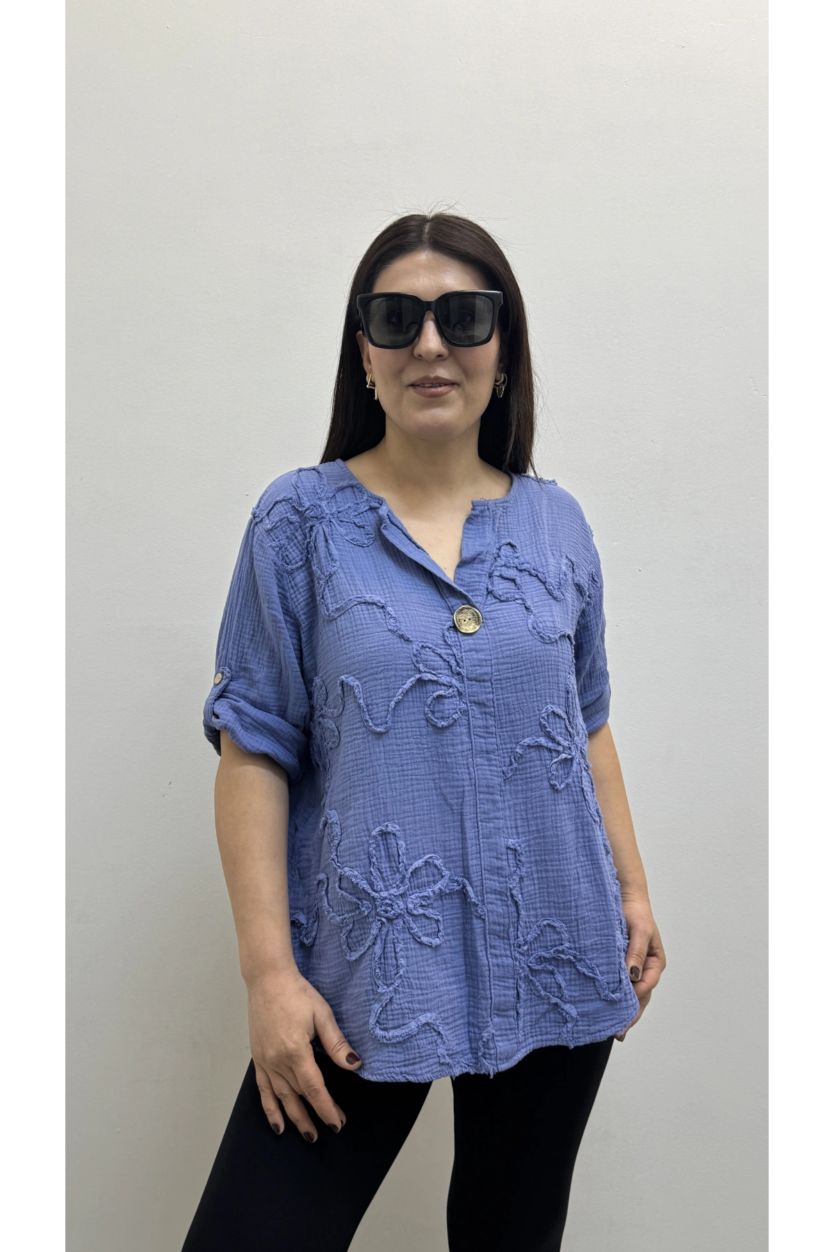 Kabartma Desenli İndigo Mavi Müslin Bluz