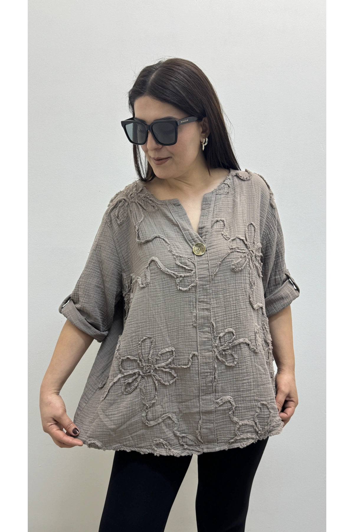 Kabartma Desenli Vizon Rengi Müslin Bluz