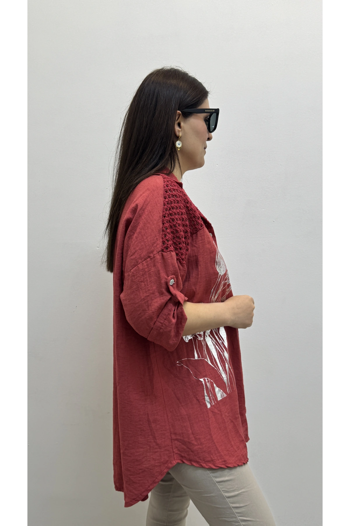 Nakışlı Dirsek Kol Yakalı Narçiçeği İthal Gömlek Tunik