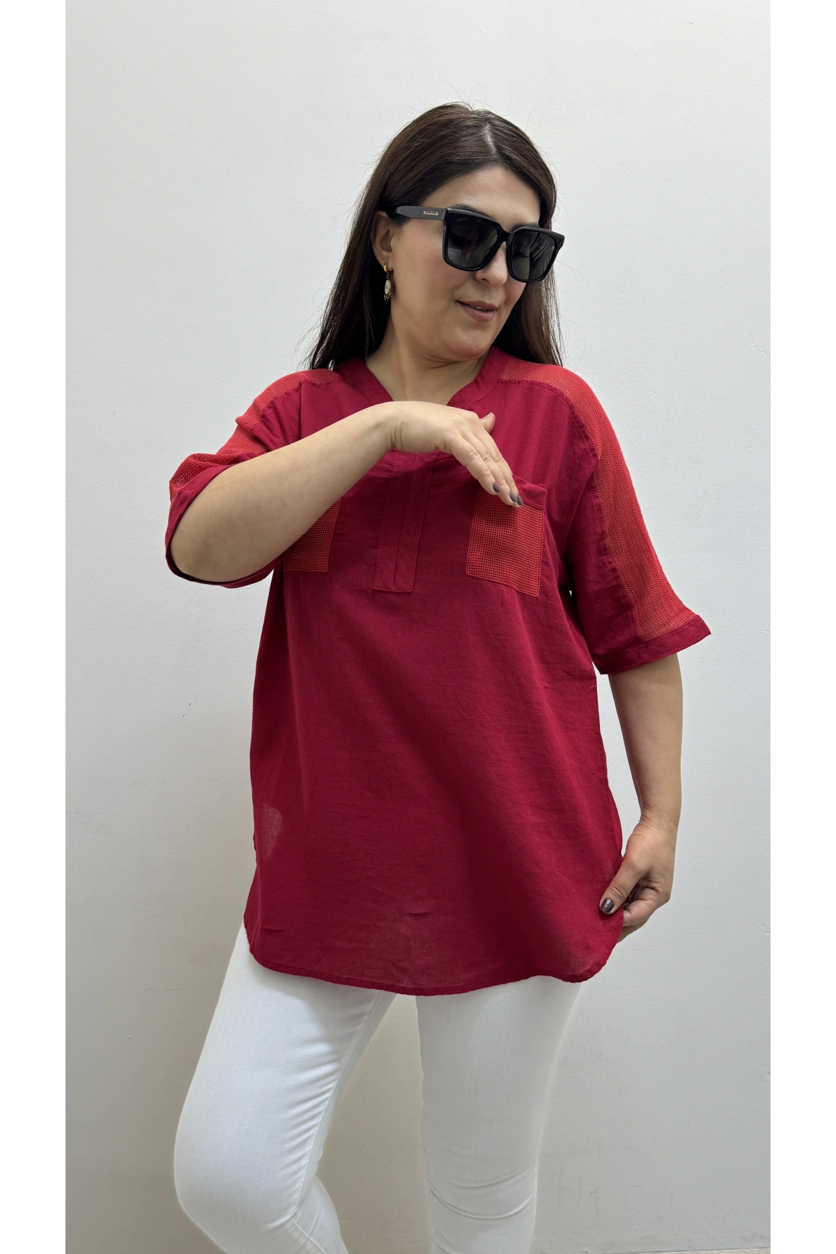 Omuz File Detaylı V Yaka Kırmızı Pamuklu Bluz