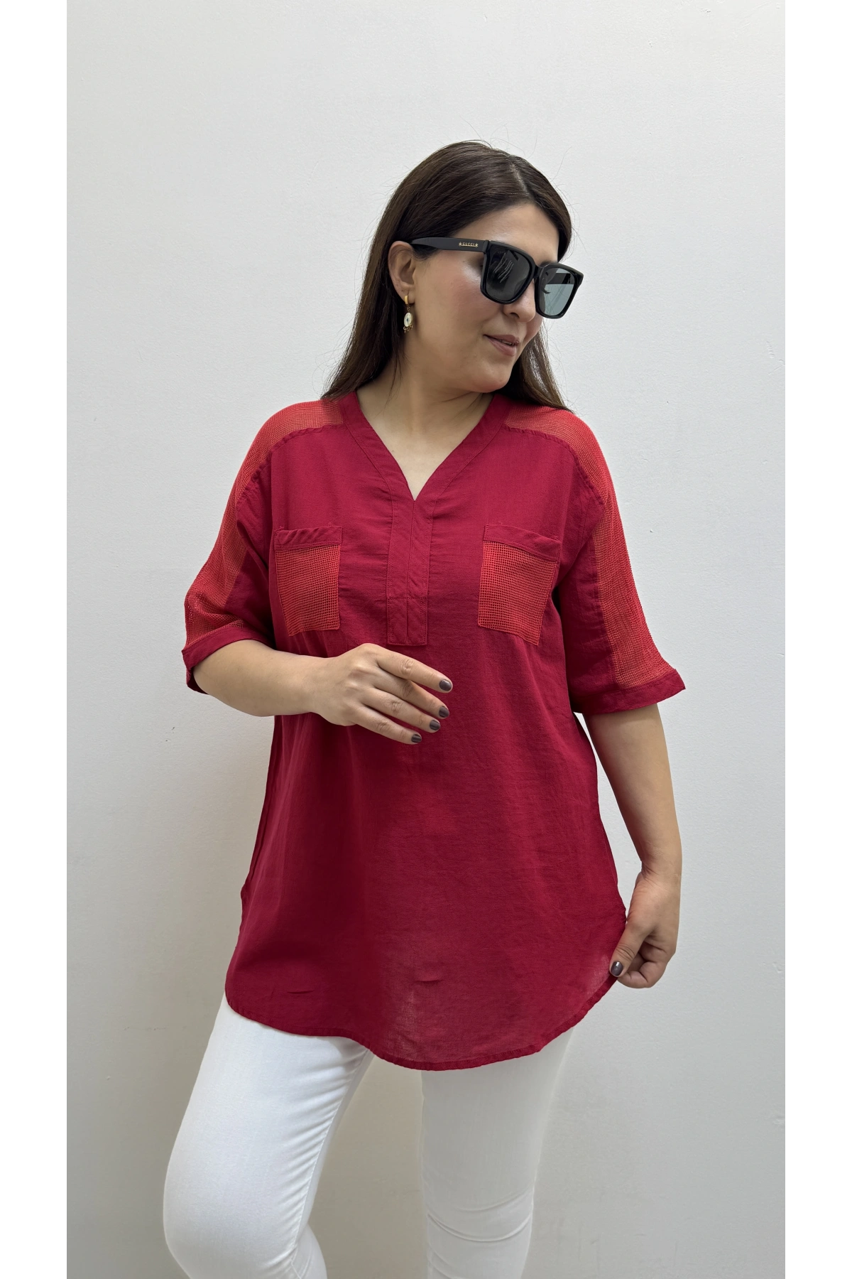 Omuz File Detaylı V Yaka Kırmızı Pamuklu Bluz