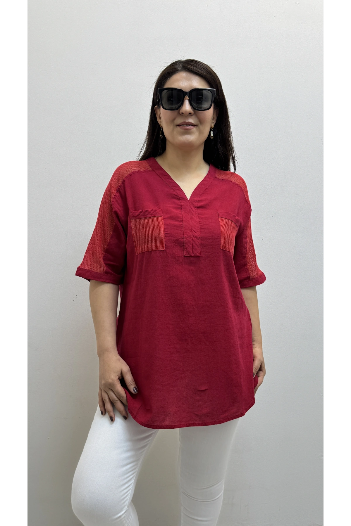 Omuz File Detaylı V Yaka Kırmızı Pamuklu Bluz