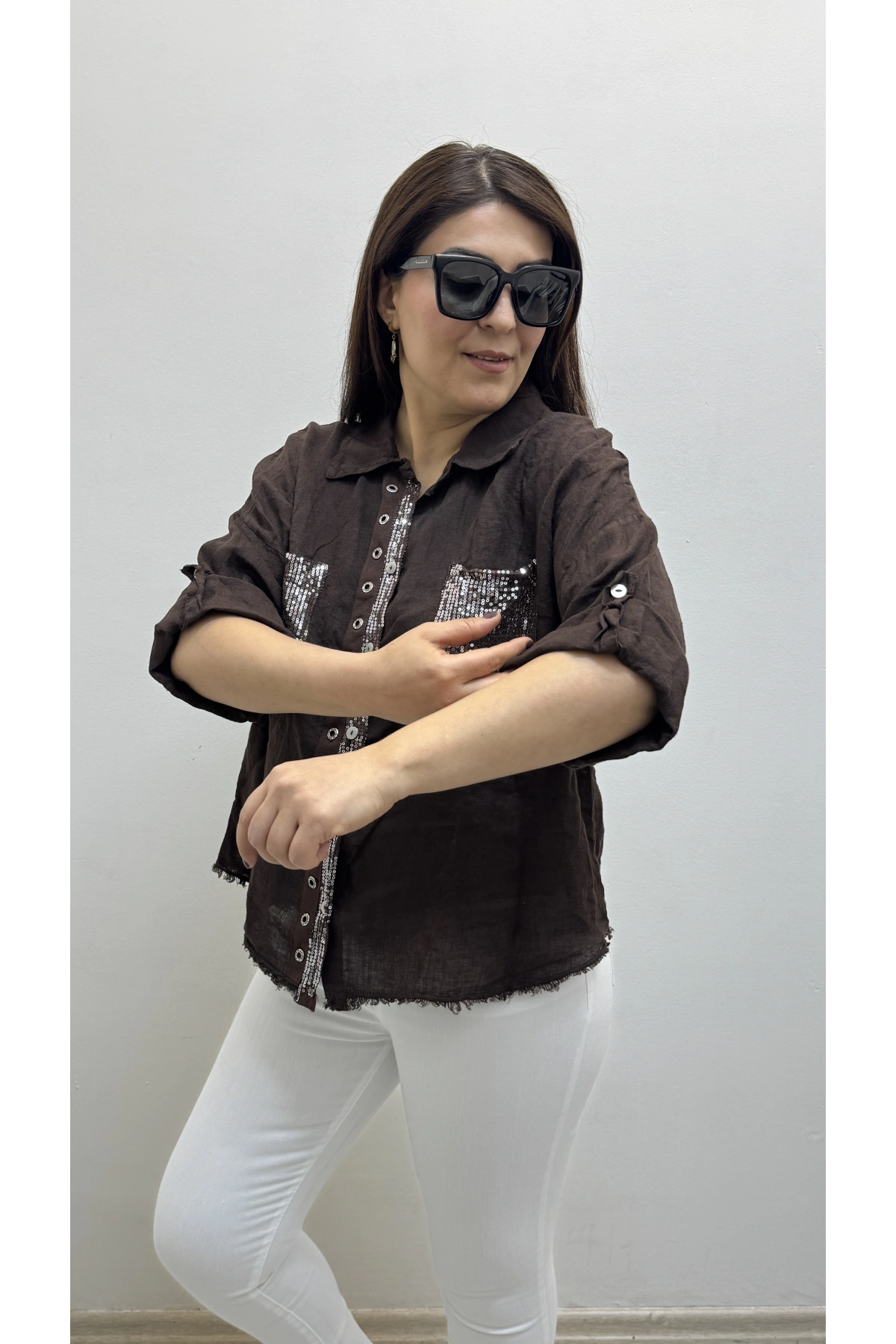 Yakalı Dirsek Kol Pul Payet İşlemeli Kahverengi İthal Keten Gömlek