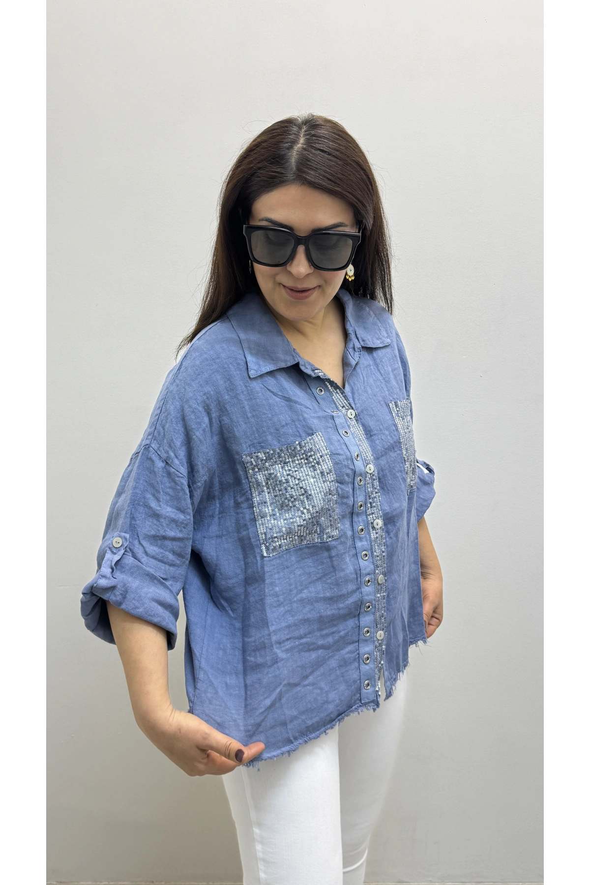 Yakalı Dirsek Kol Pul Payet İşlemeli Mavi İthal Keten Gömlek