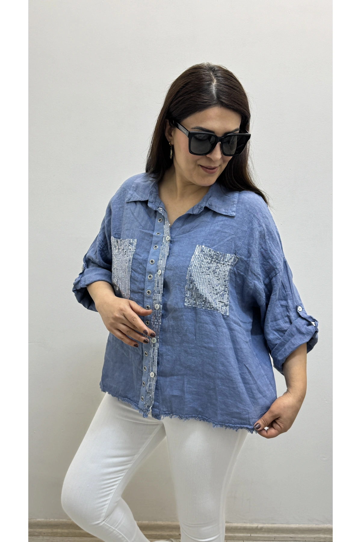 Yakalı Dirsek Kol Pul Payet İşlemeli Mavi İthal Keten Gömlek